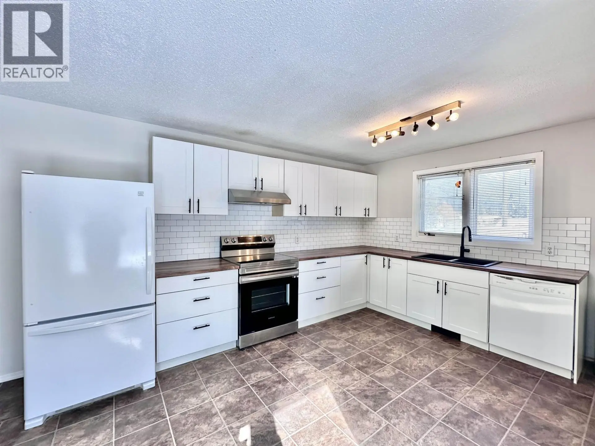 1155 14TH AVENUE - Image 3