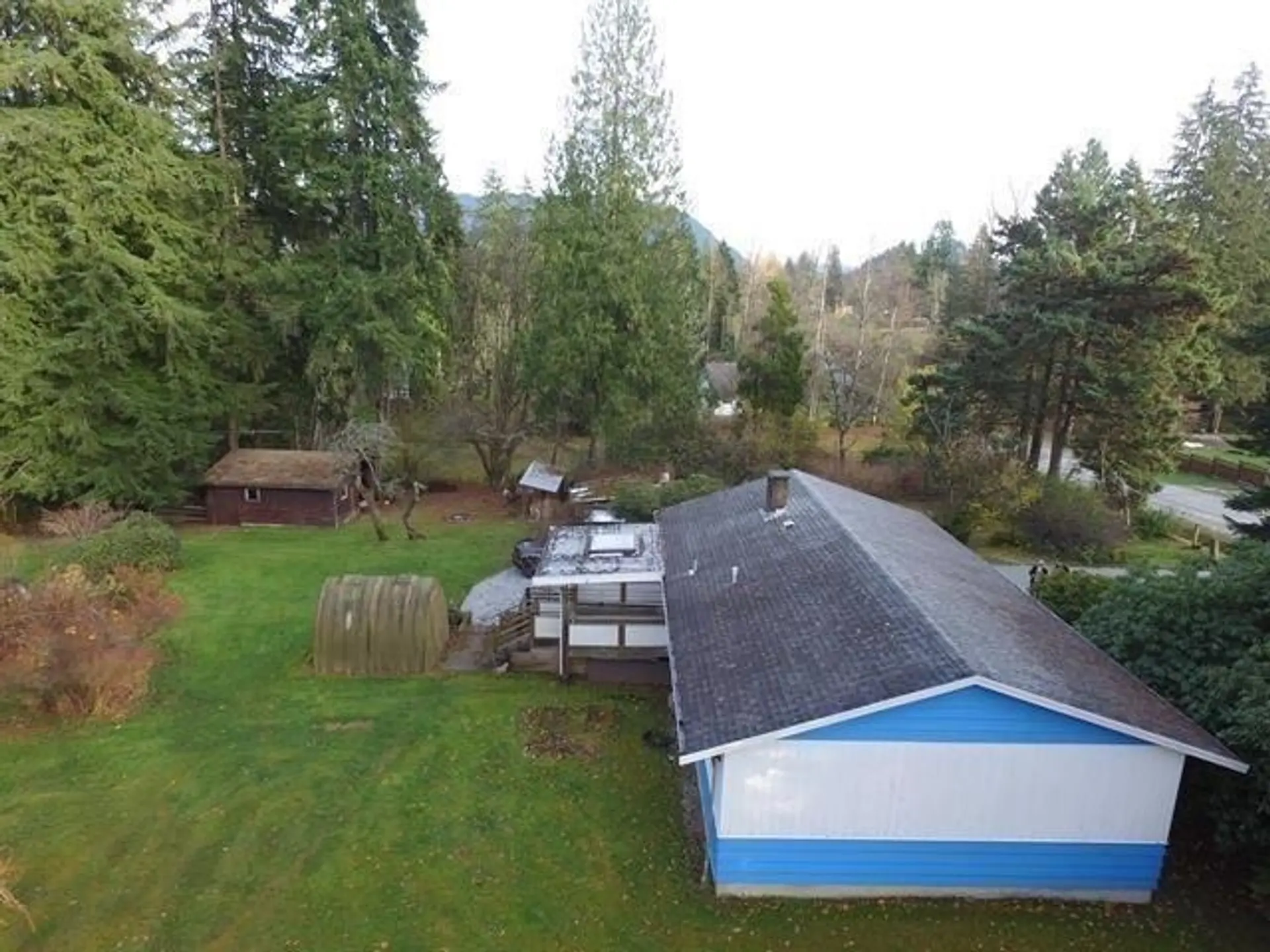 33875 Richards Avenue - Image 4