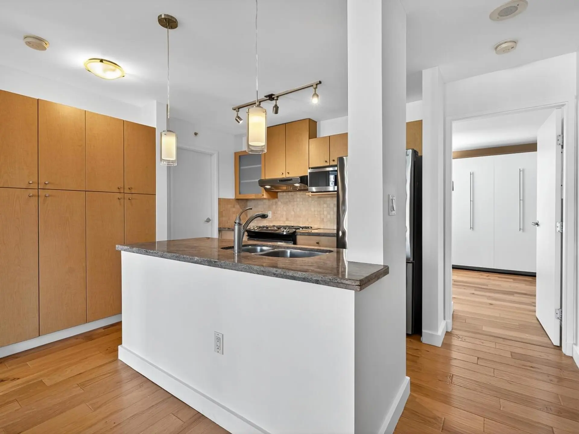 #907 124 W 1st Street - Image 5