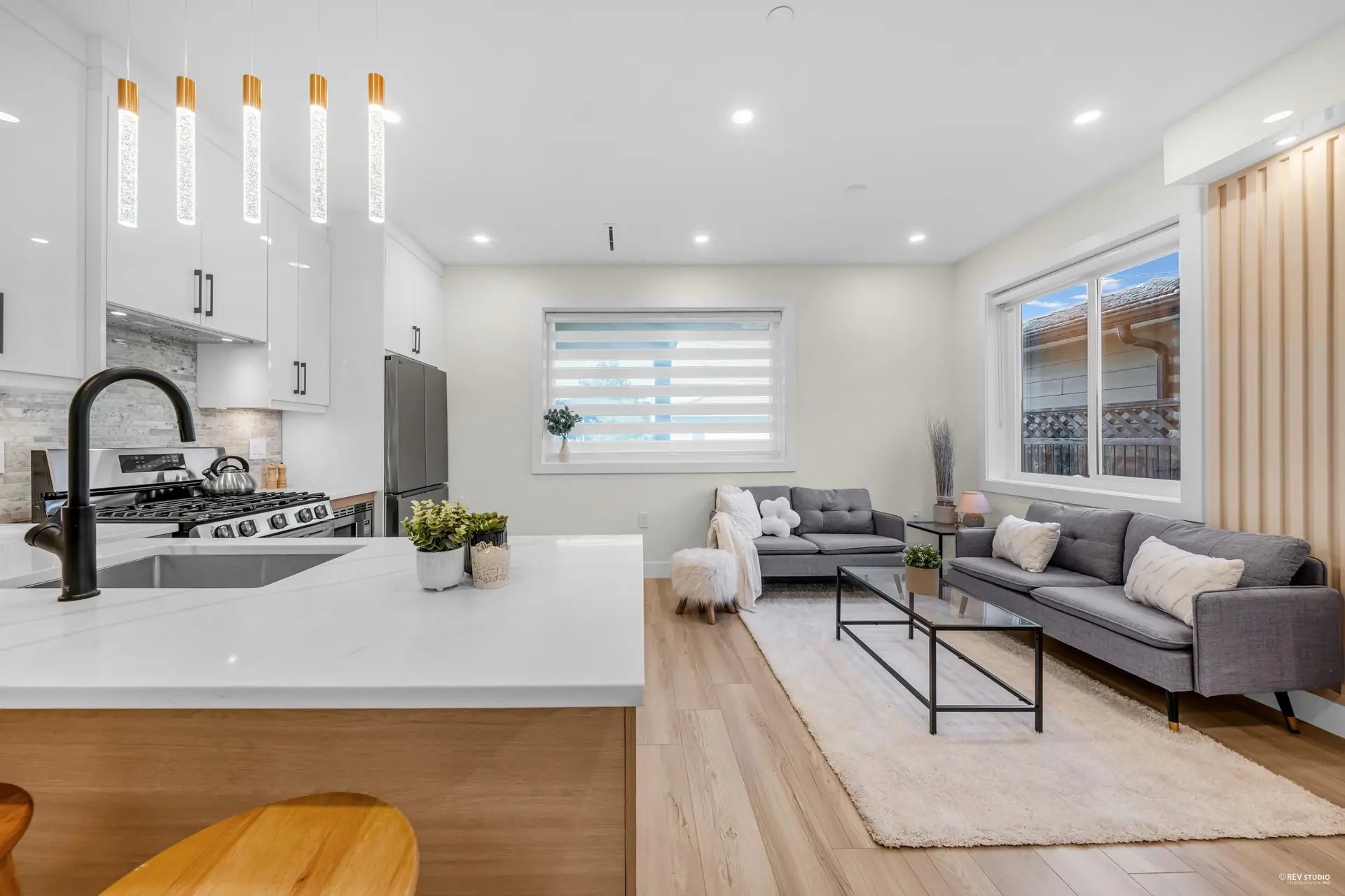 #2 2703 E 3rd Avenue - Image 3