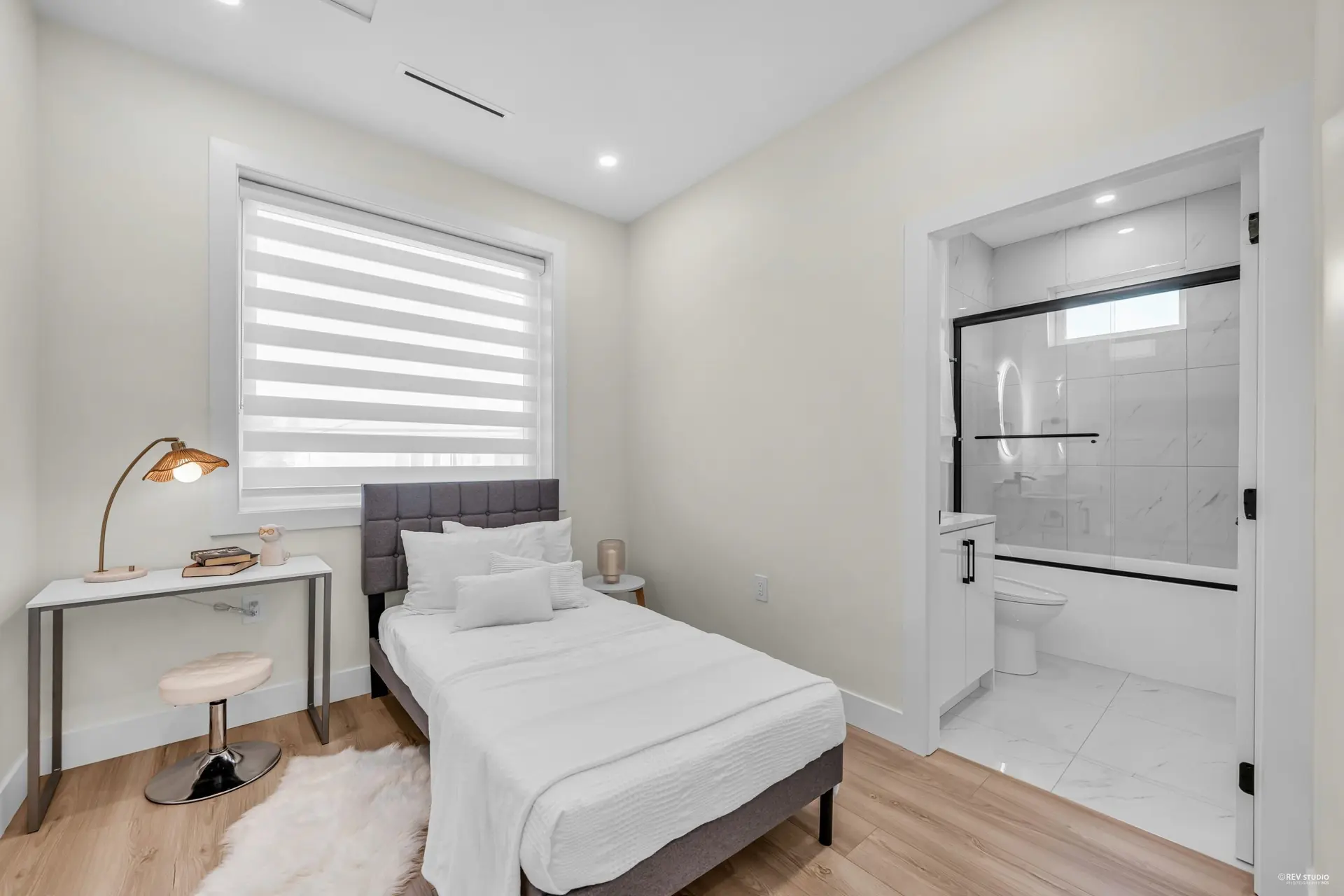 #2 2703 E 3rd Avenue - Image 10