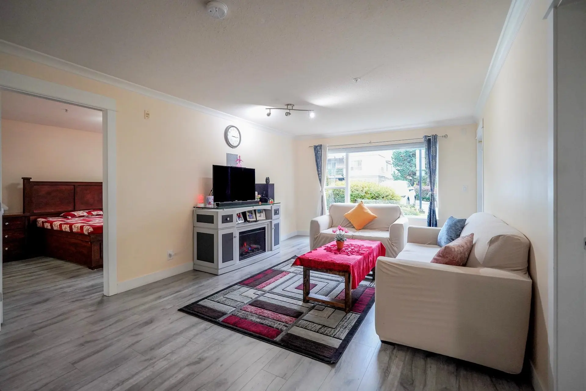 #101 2955 Diamond Crescent - Image 5