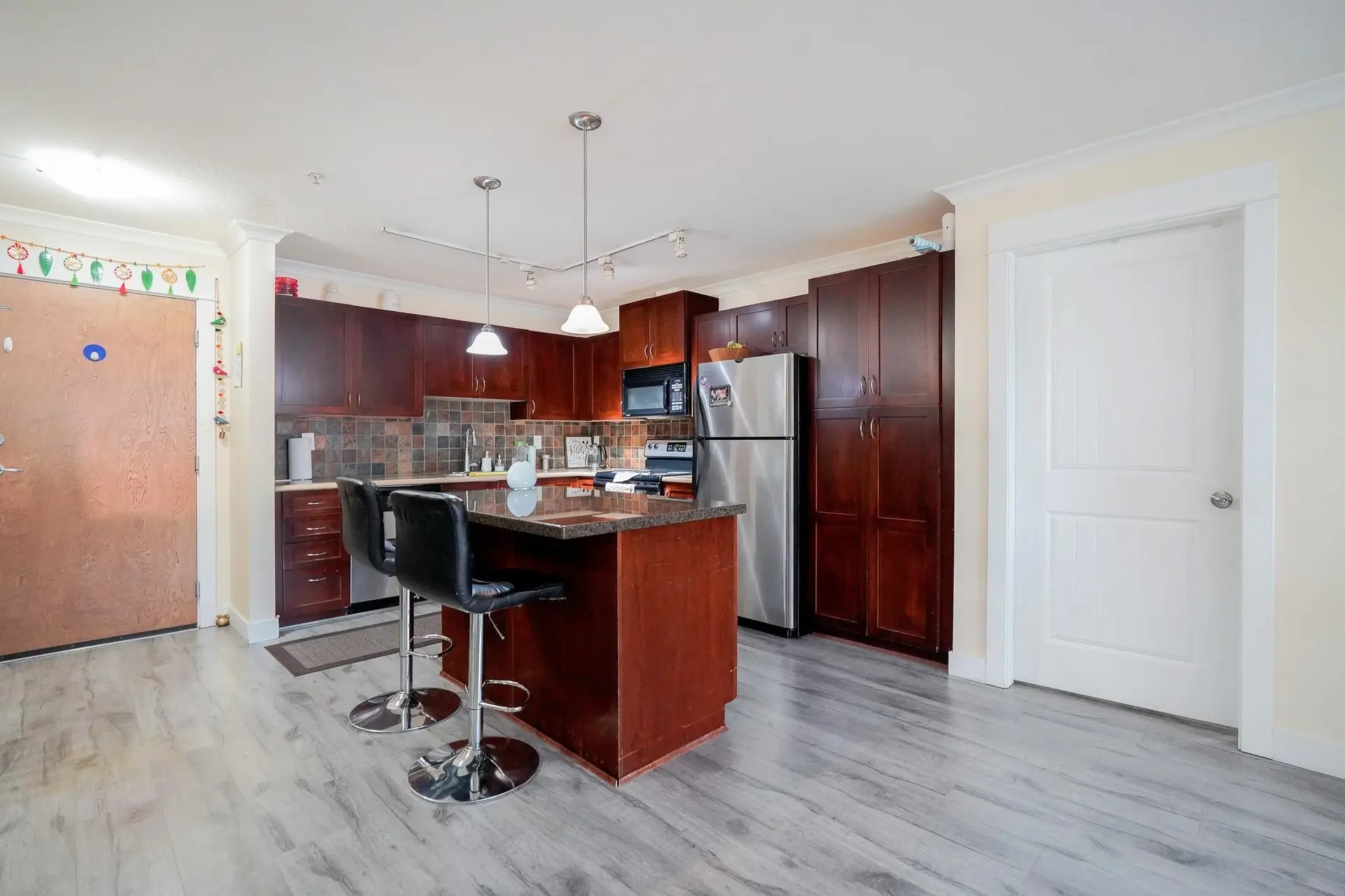 #101 2955 Diamond Crescent - Image 8
