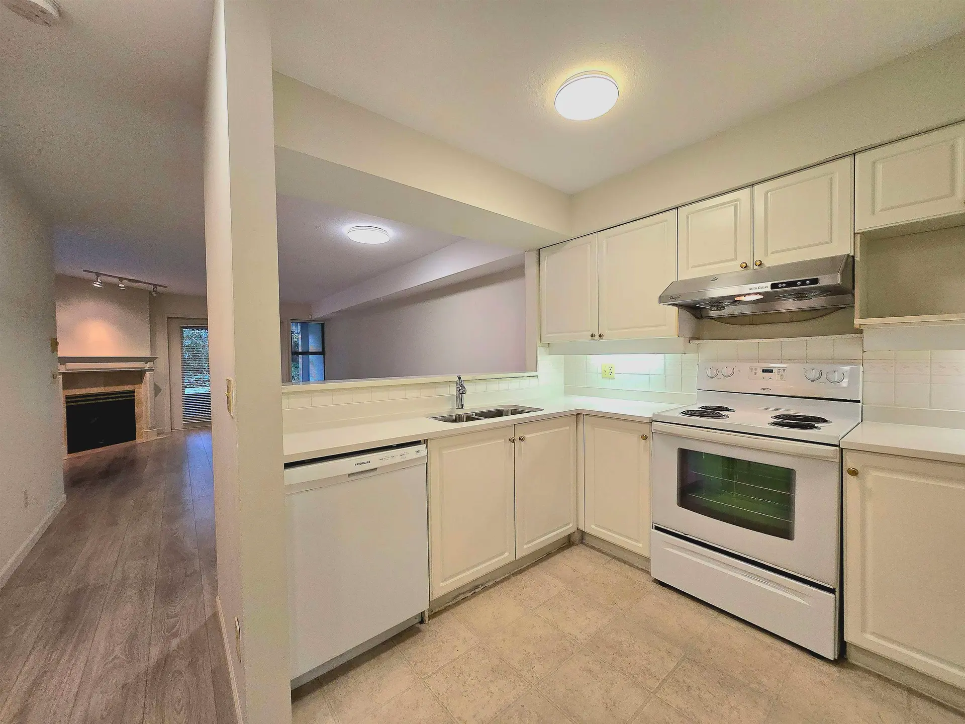 #103B 7025 Stride Avenue - Image 4