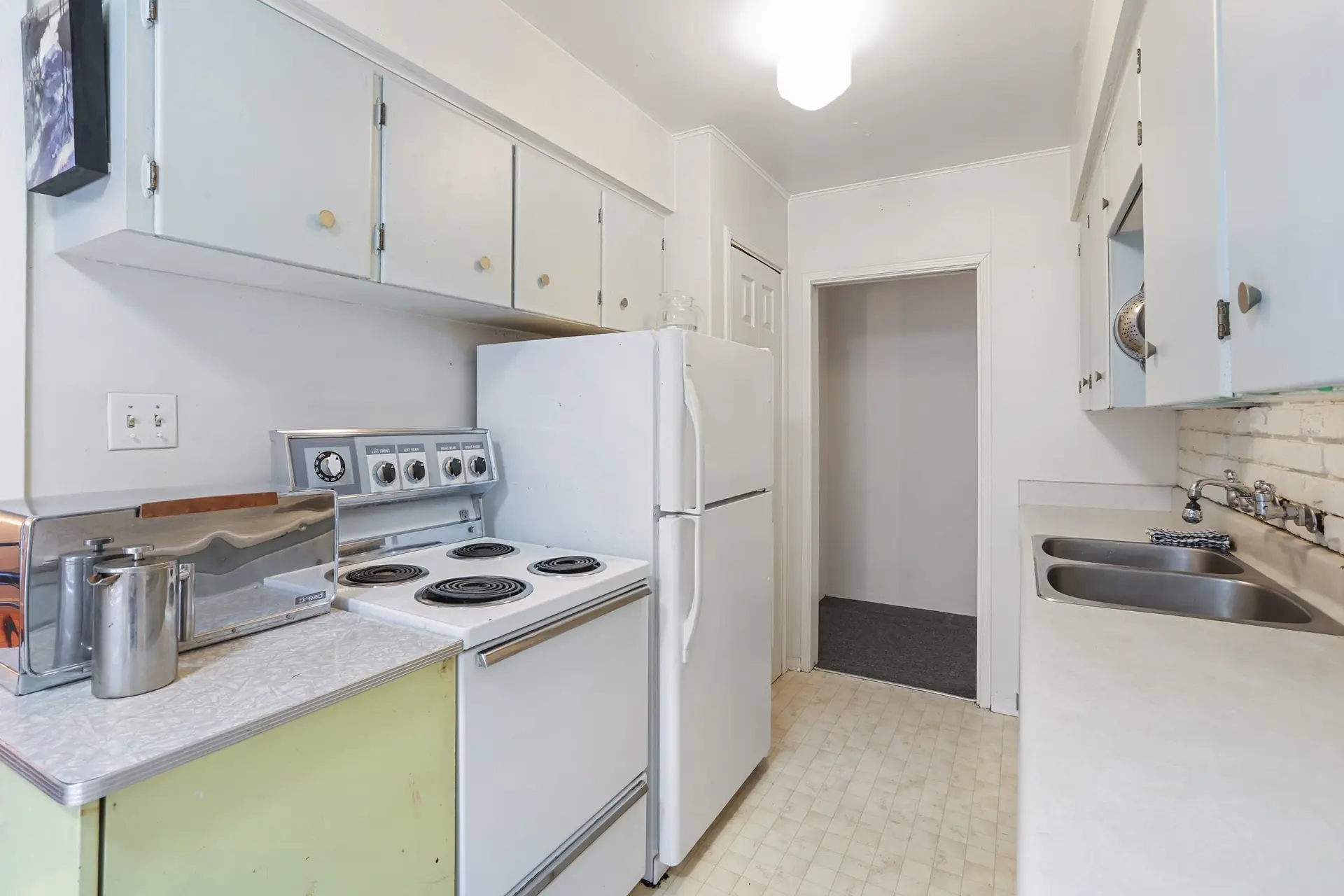 #201 2880 Oak Street - Image 10