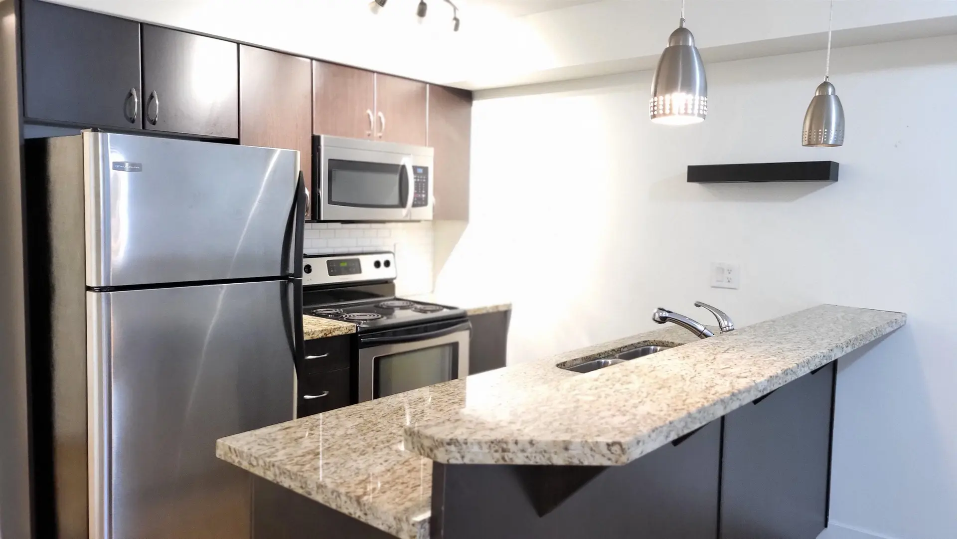 #313 2515 Park Drive - Image 5