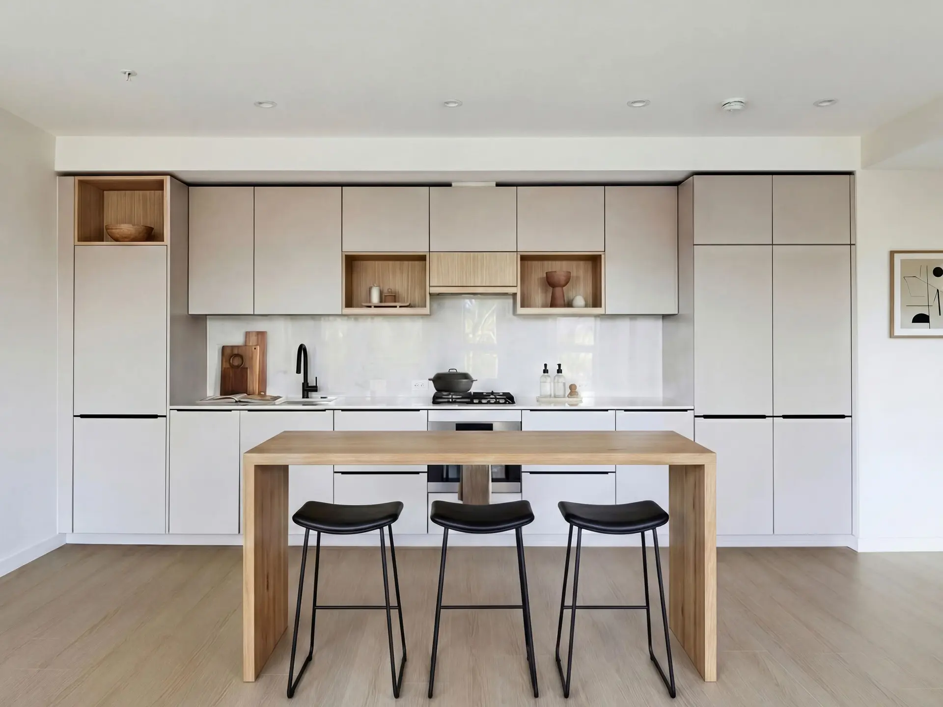 #412 125 Albert Street - Image 2