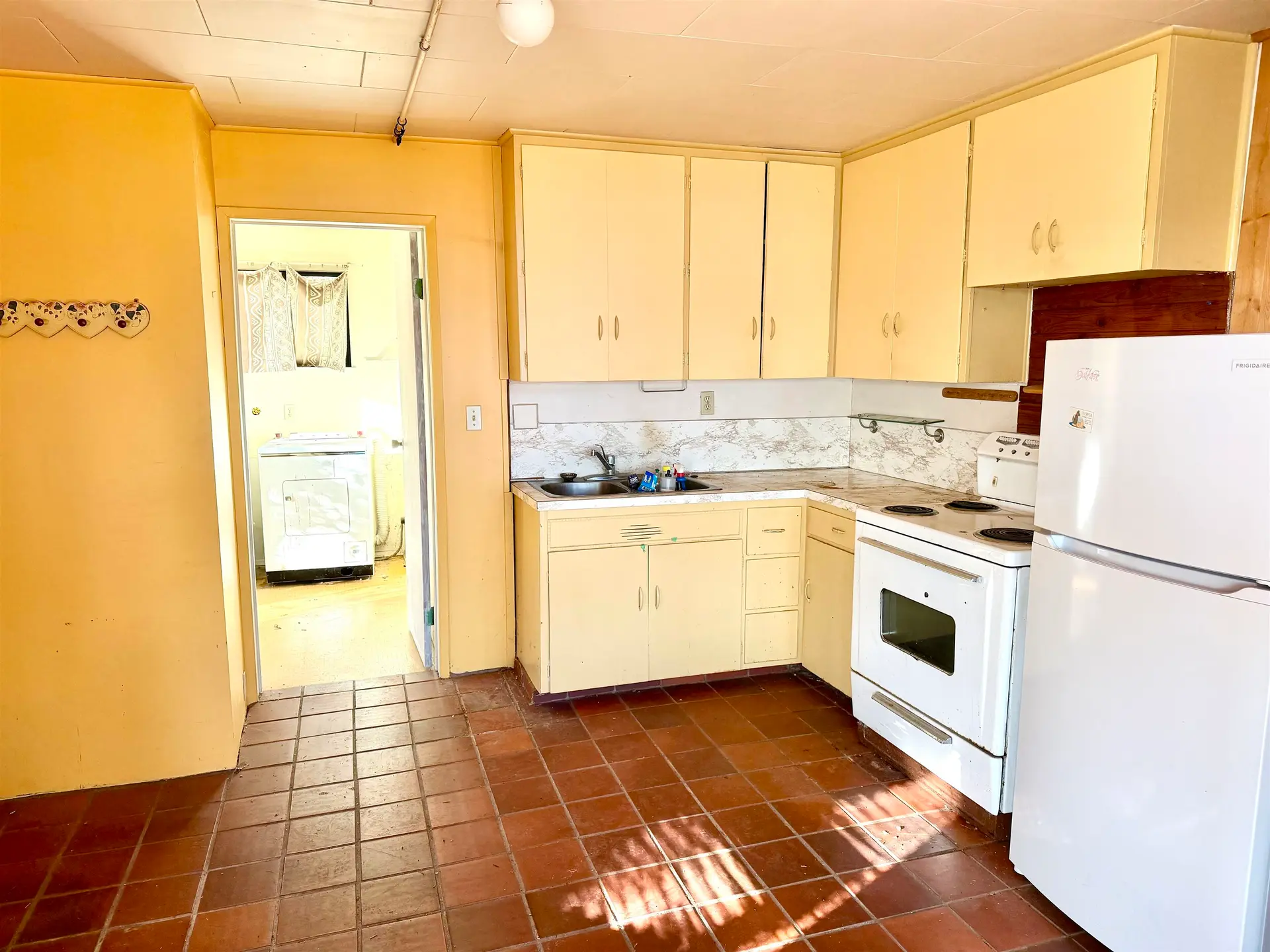 619 Marine Drive - Image 6