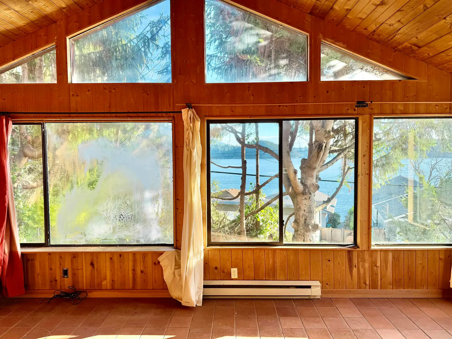 619 Marine Drive - Image 3