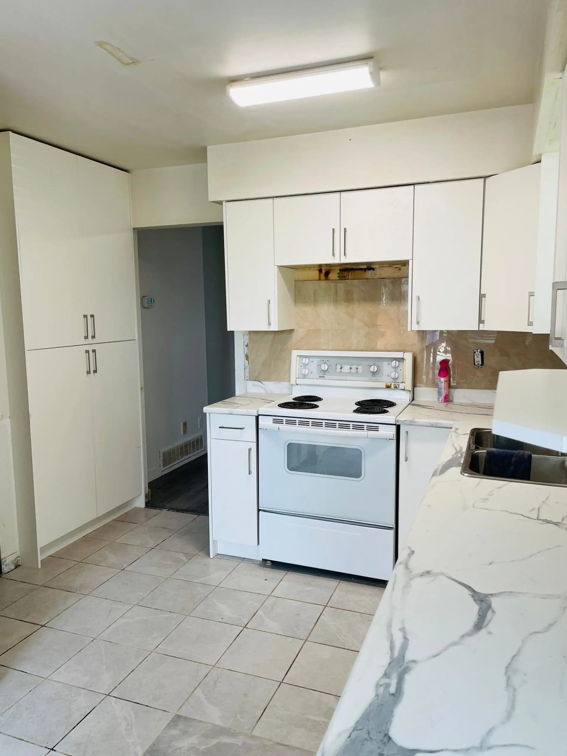 15592 100 Avenue - Image 11