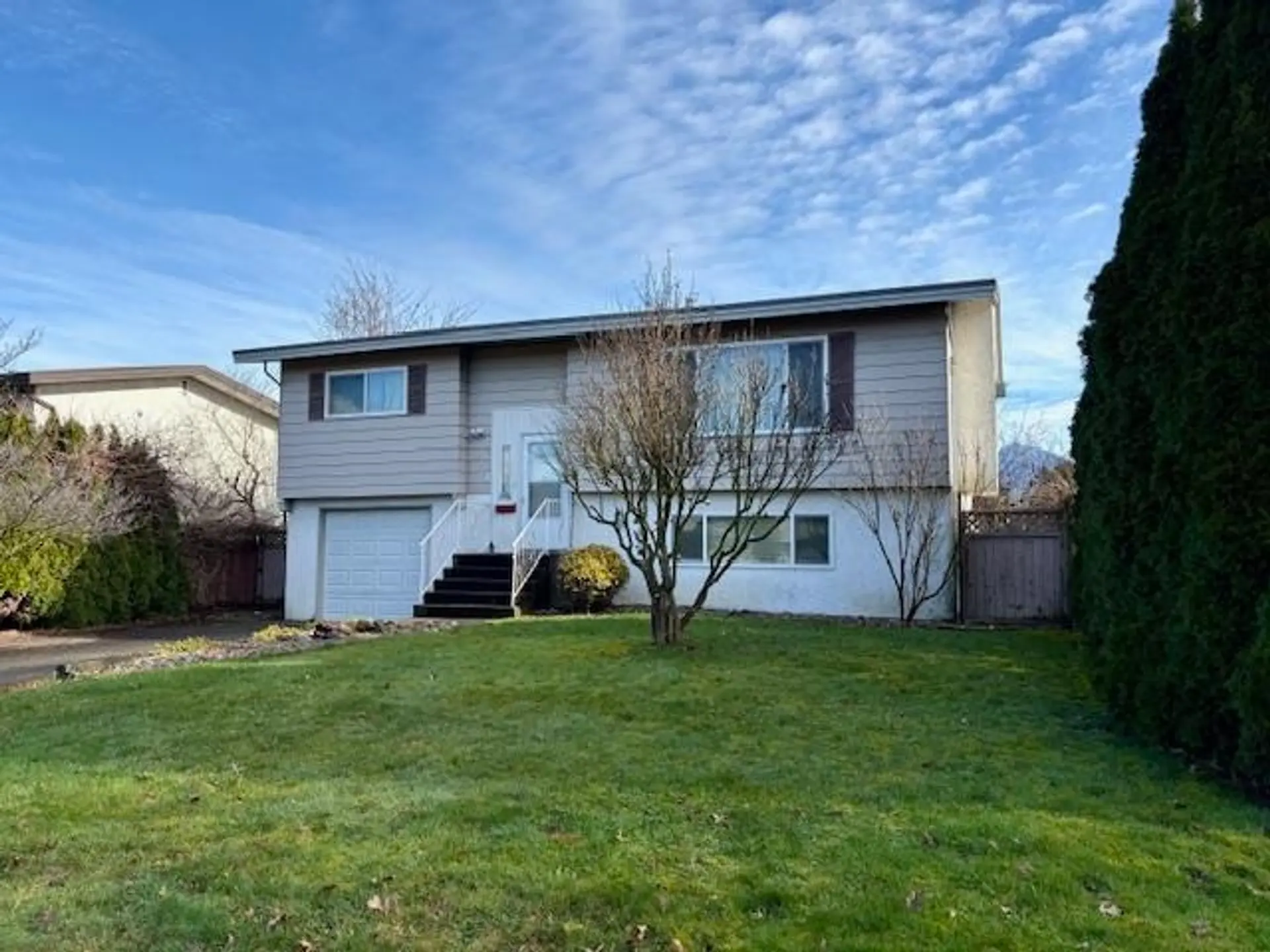 8714 Cornwall Crescent - Image 2