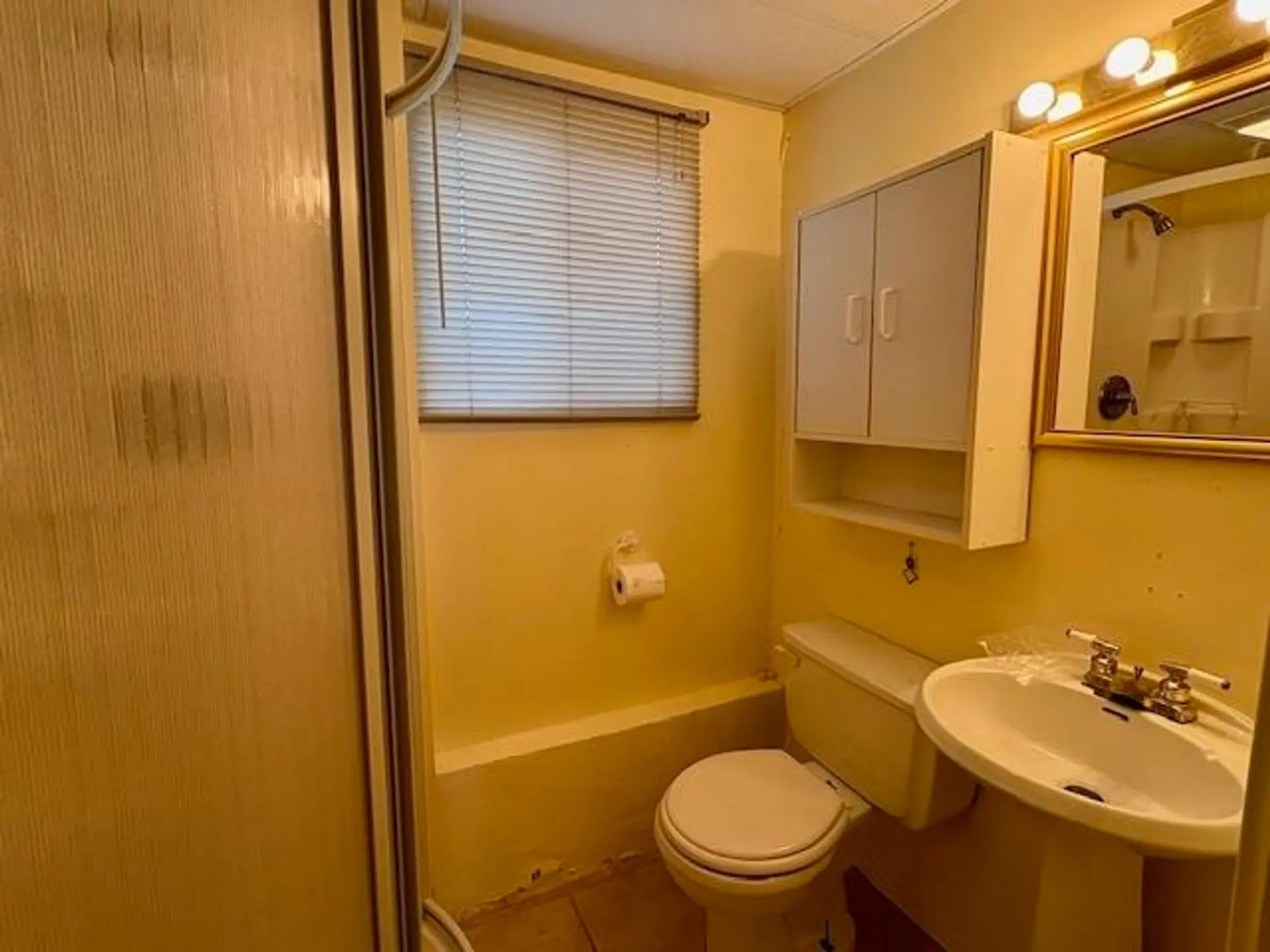 8714 Cornwall Crescent - Image 12