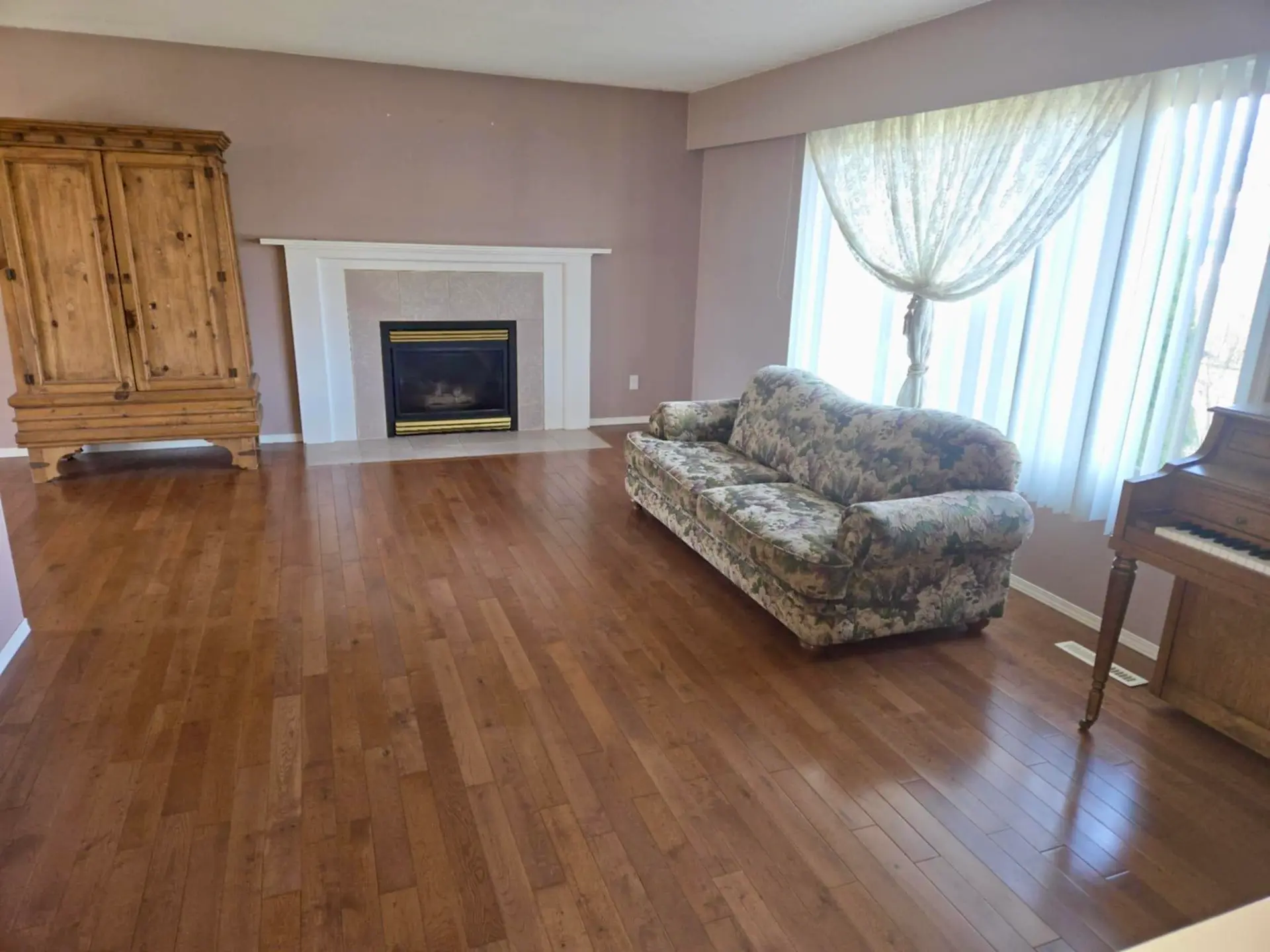 8714 Cornwall Crescent - Image 3