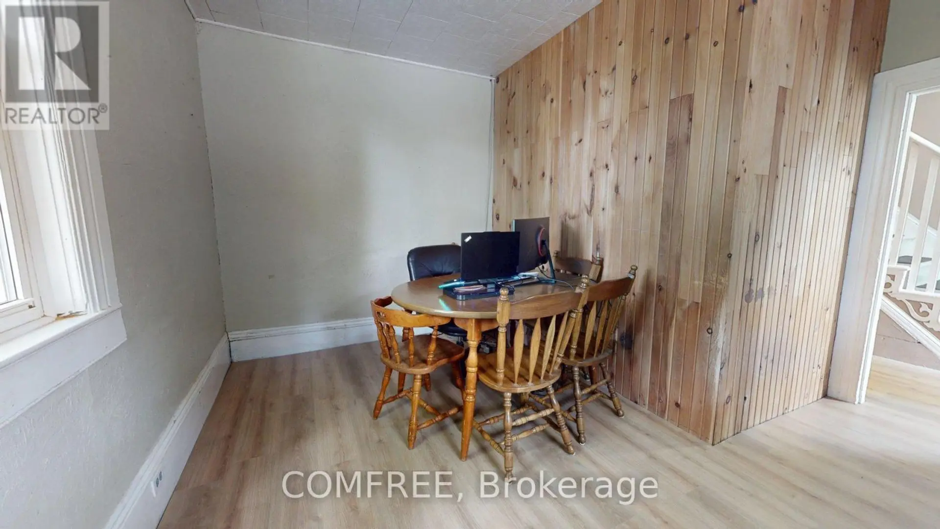 41 MAIN STREET - Image 11