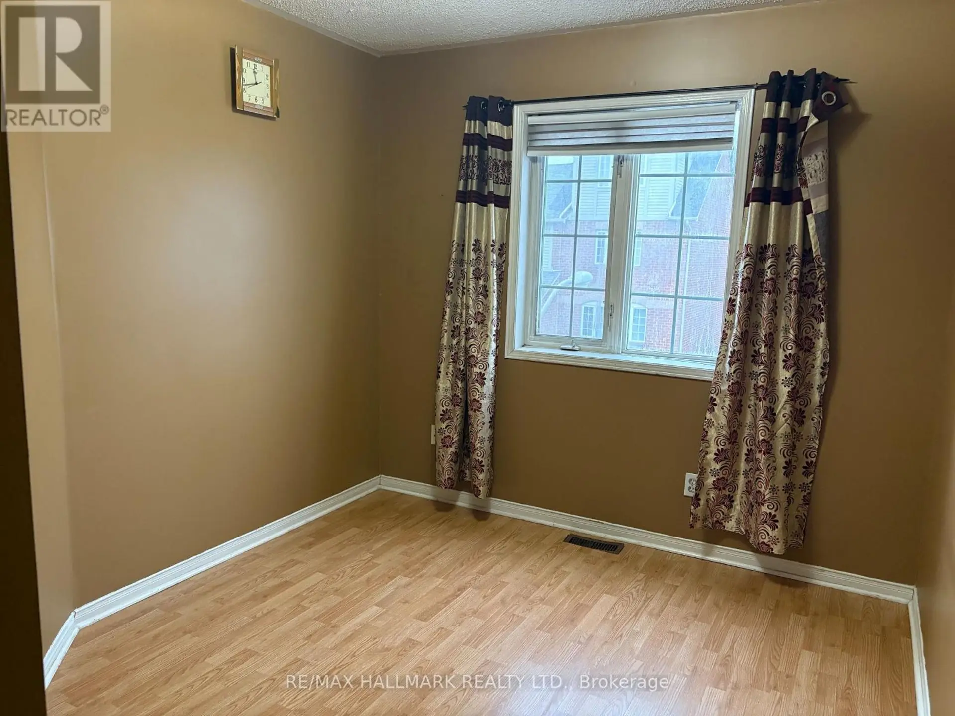138 SPADINA ROAD - Image 7