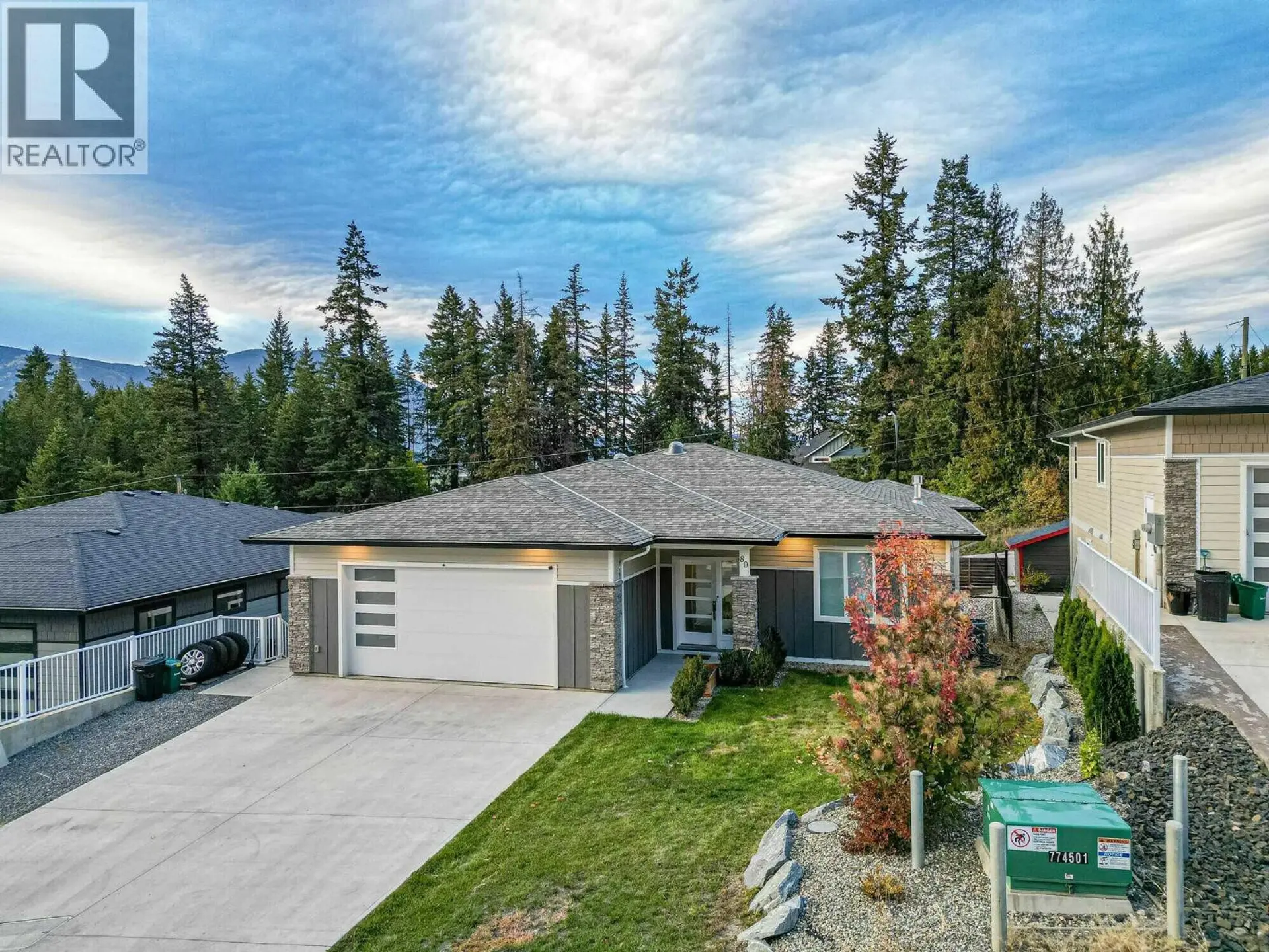 Property at 80 15 Avenue SE, Salmon Arm, BC