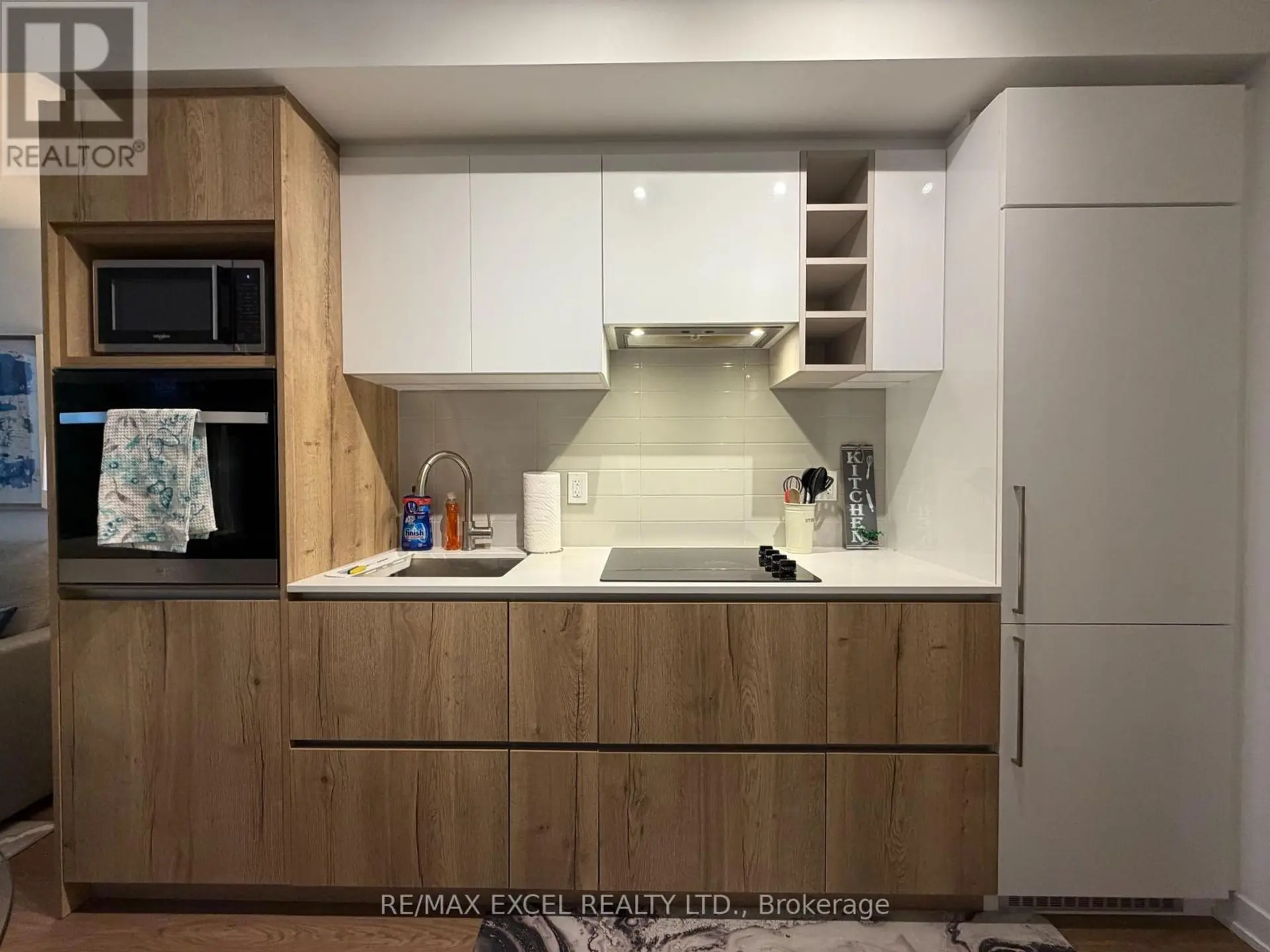 #4808 319 JARVIS STREET - Image 4