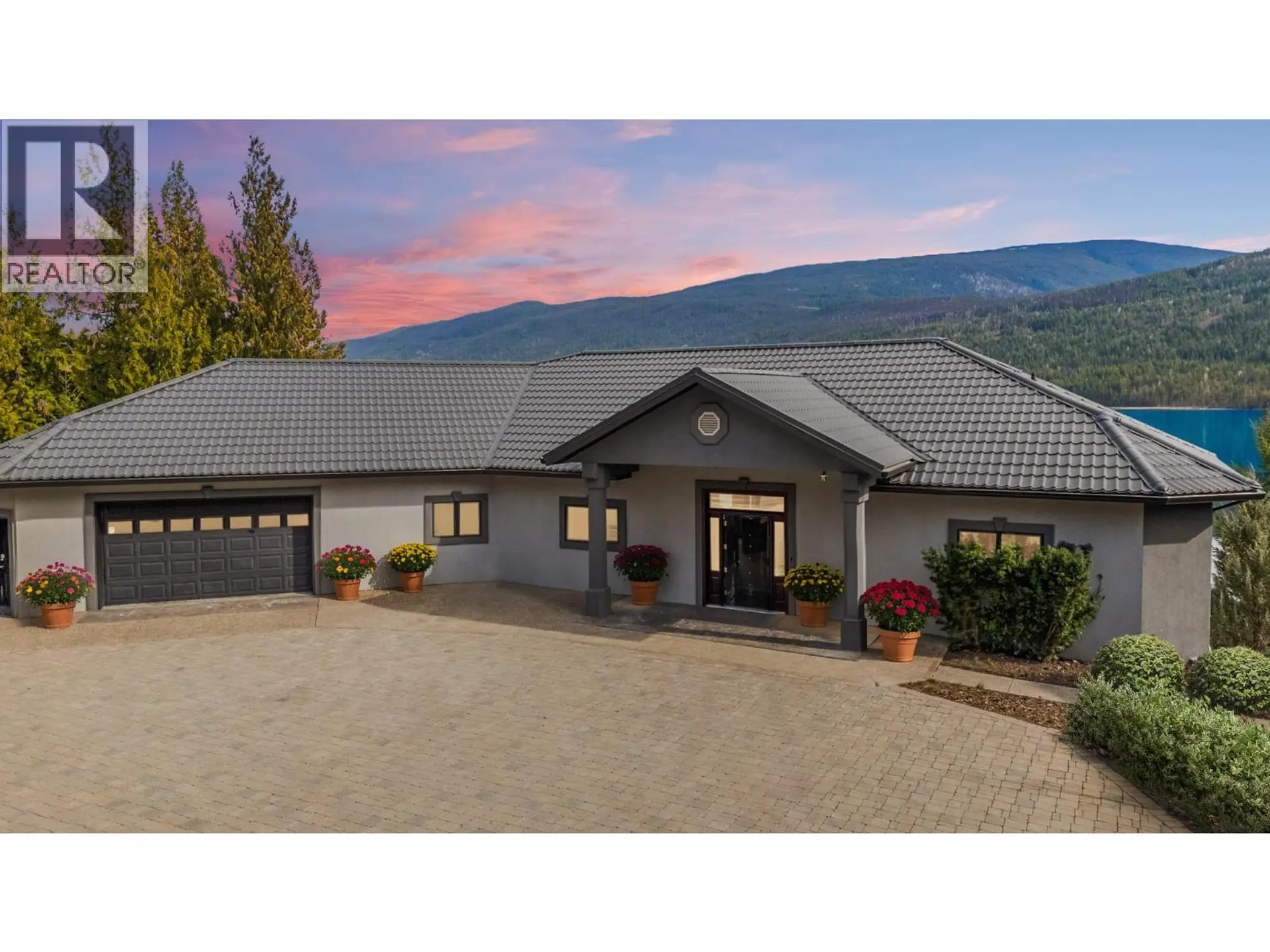 Property at 3918 Parri Road, Sorrento, BC