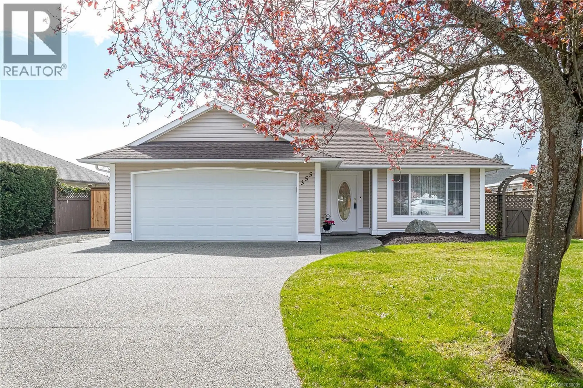 Property at 355 Clarkson Pl, Parksville, BC