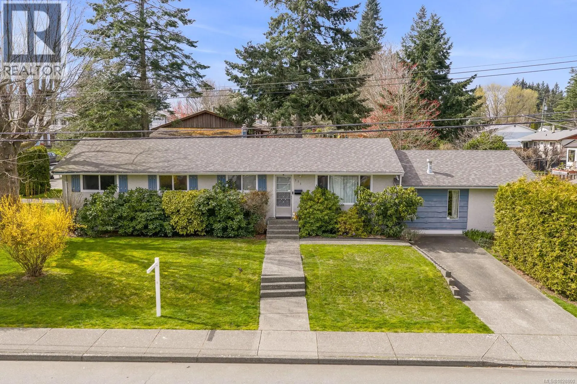 Property at 533 Salish St, Comox, BC