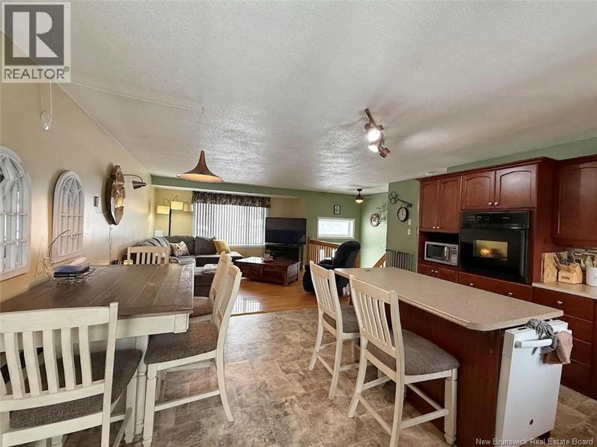 84 AQUEDUC STREET - Image 3