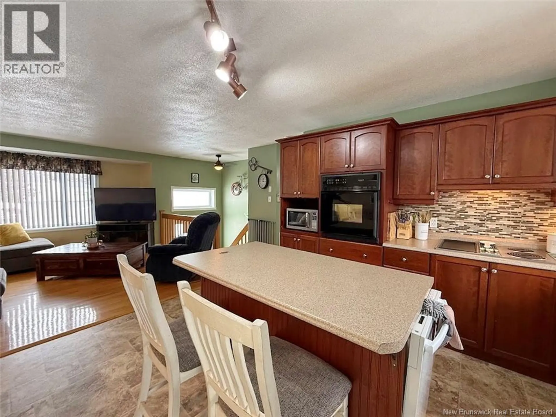 84 AQUEDUC STREET - Image 4