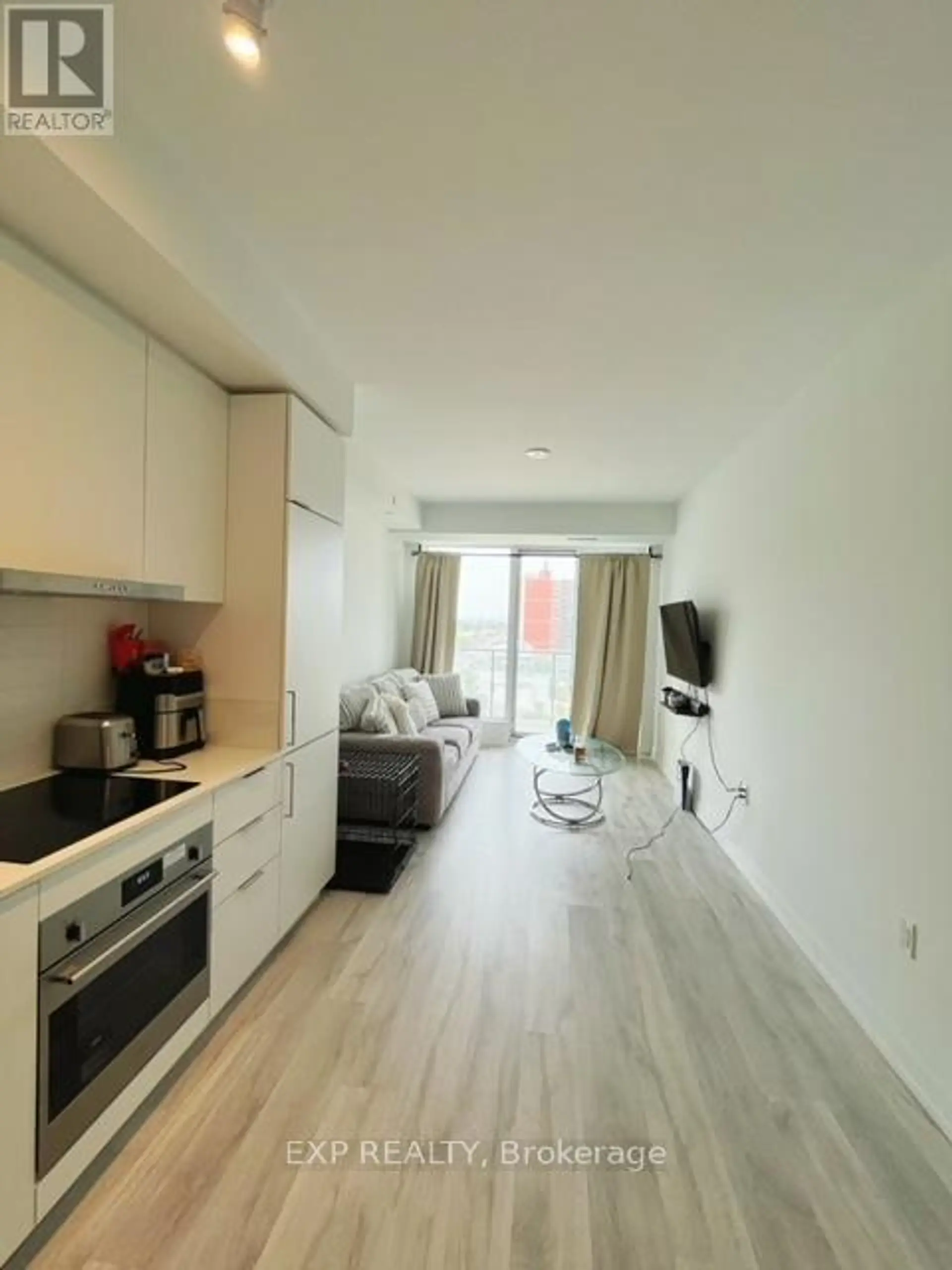 #N735 7 GOLDEN LION HEIGHTS - Image 3