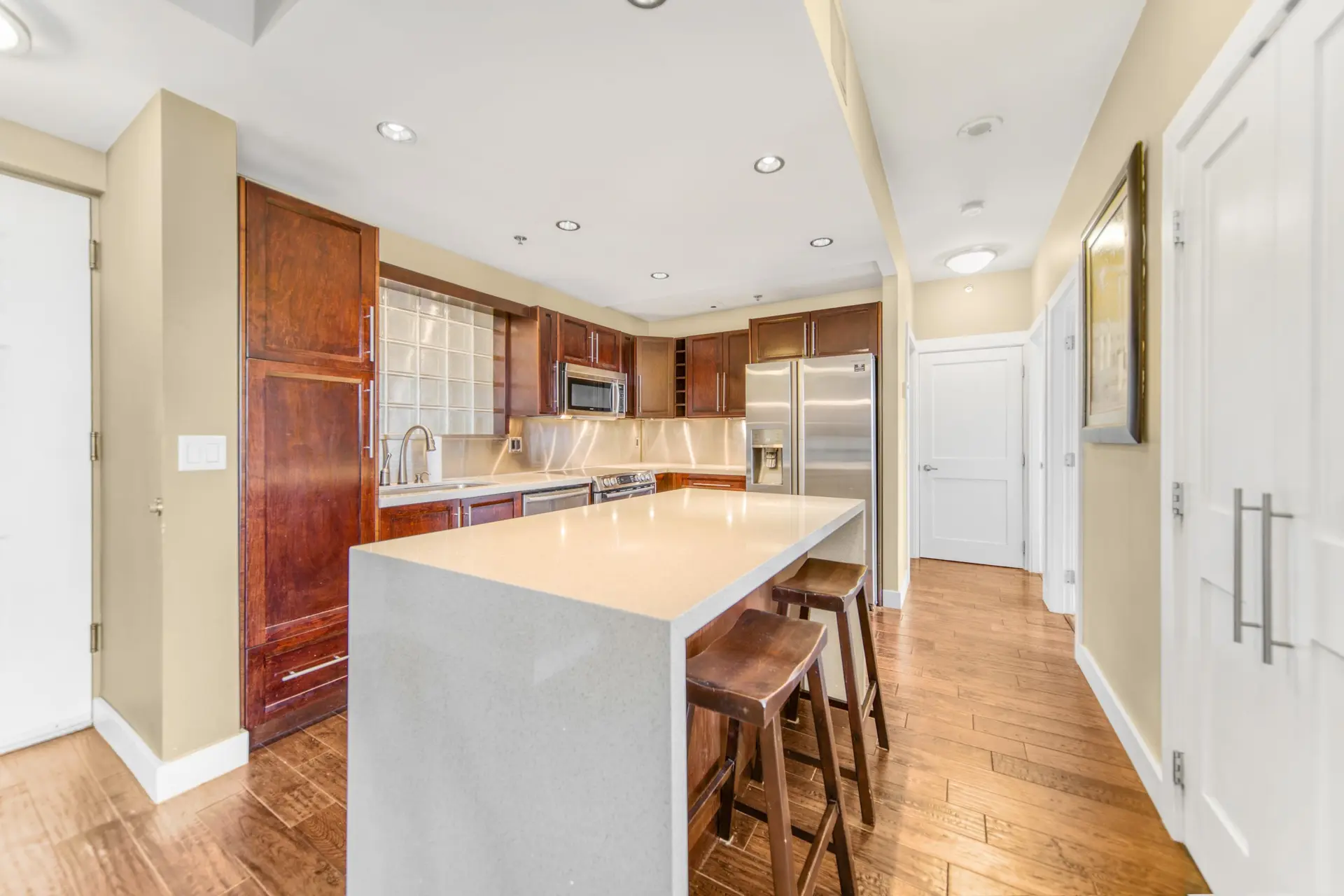 #405 212 Davie Street - Image 3