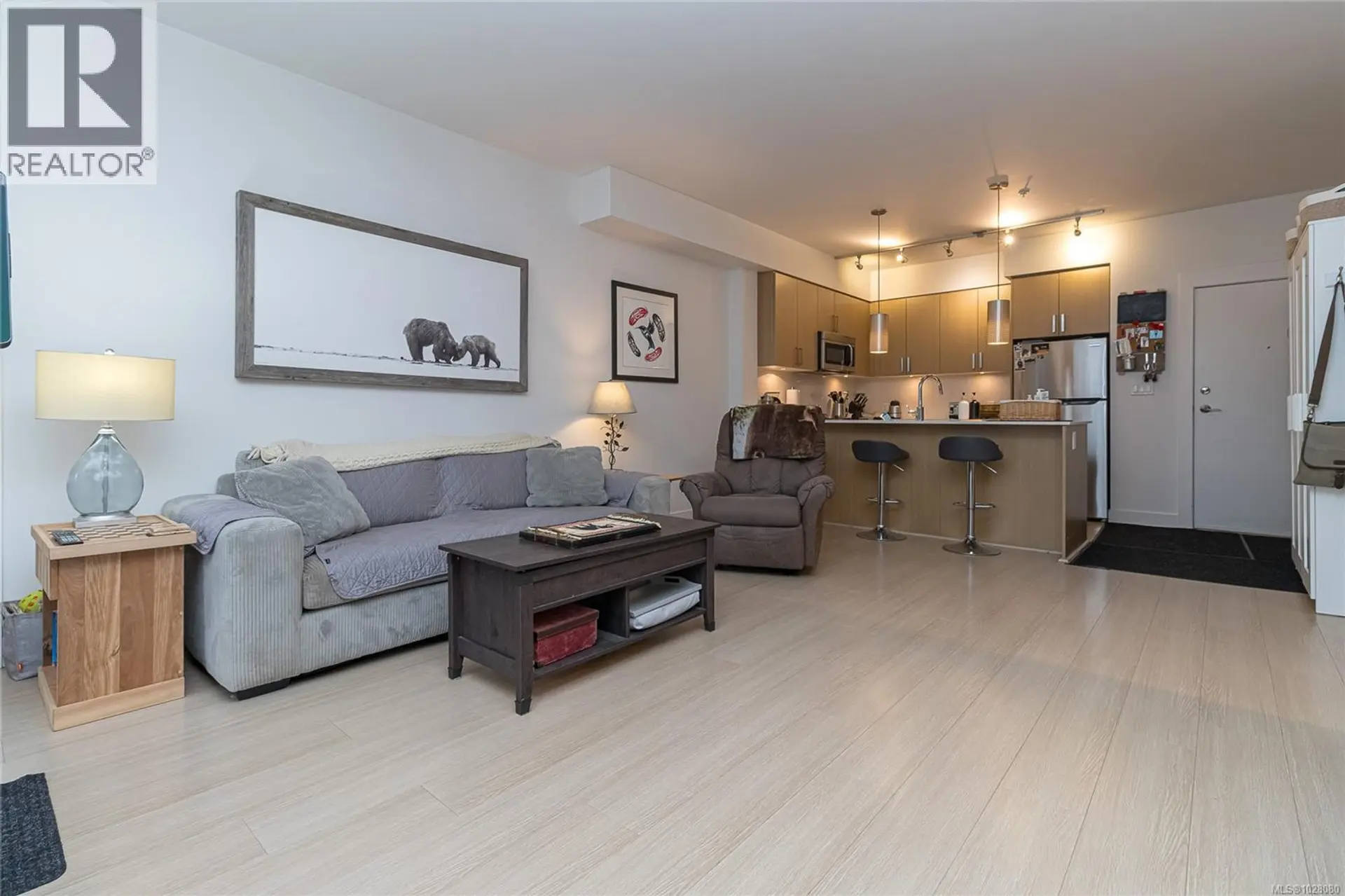 #303 286 Wilfert Rd - Image 5