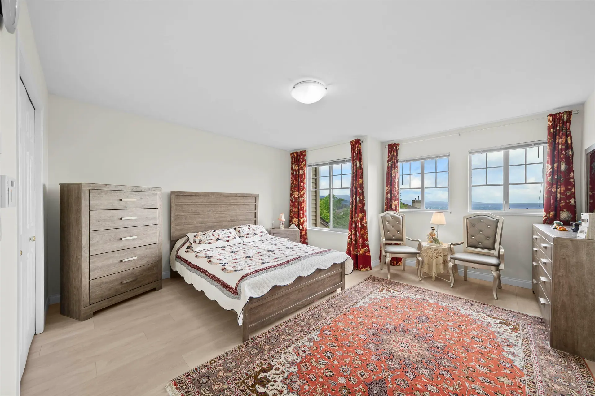 #124 2979 Panorama Drive - Image 7