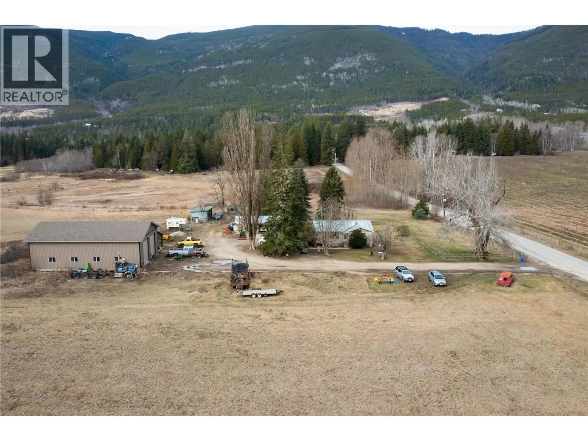 Property at 5311 30 Avenue NW, Salmon Arm, BC