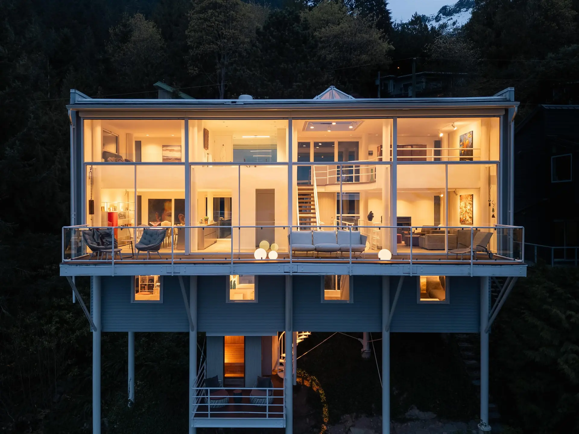 Property at 90 Isleview Place, West Vancouver, BC