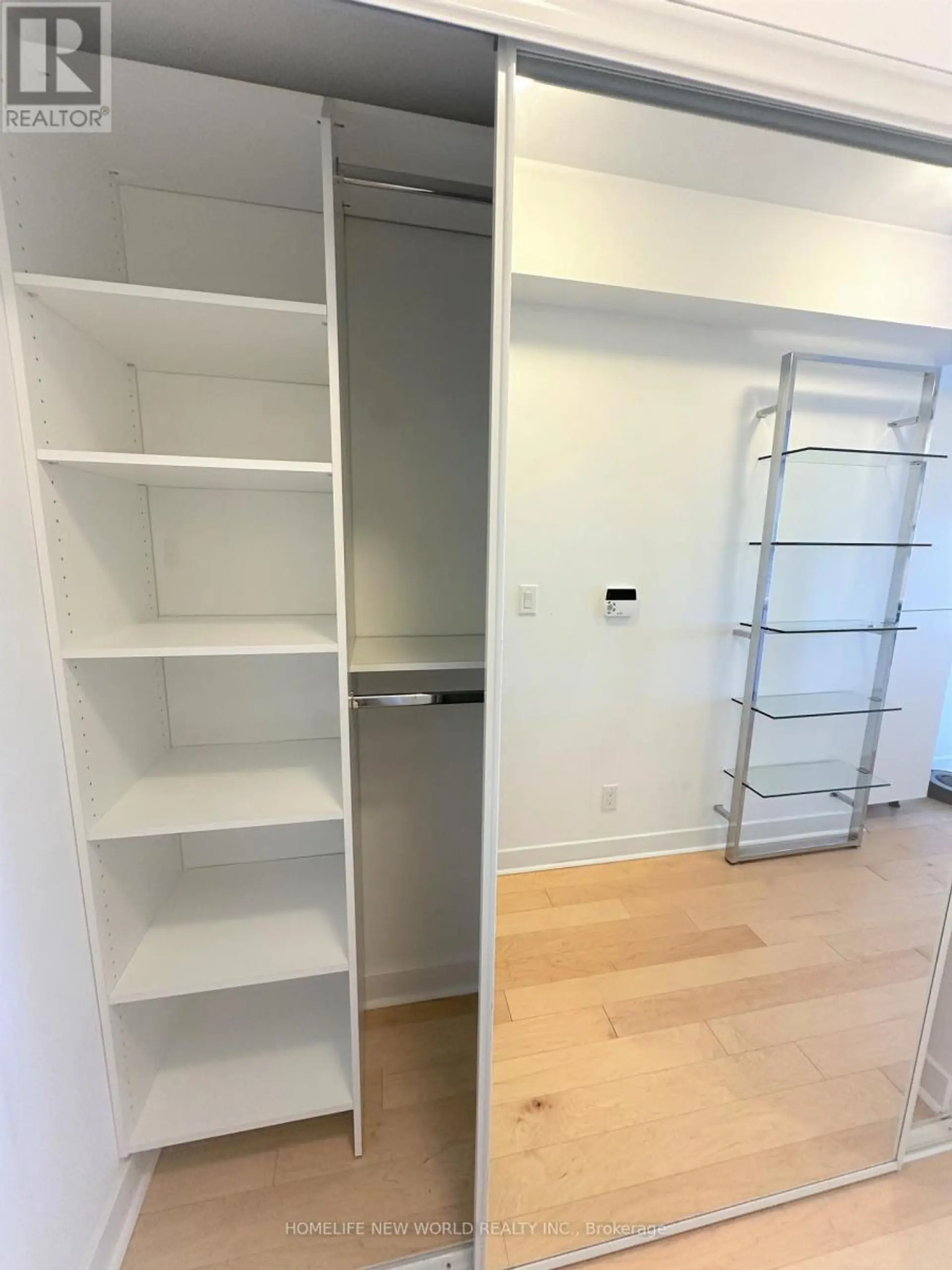 #1211 58 ORCHARD VIEW BOULEVARD - Image 6