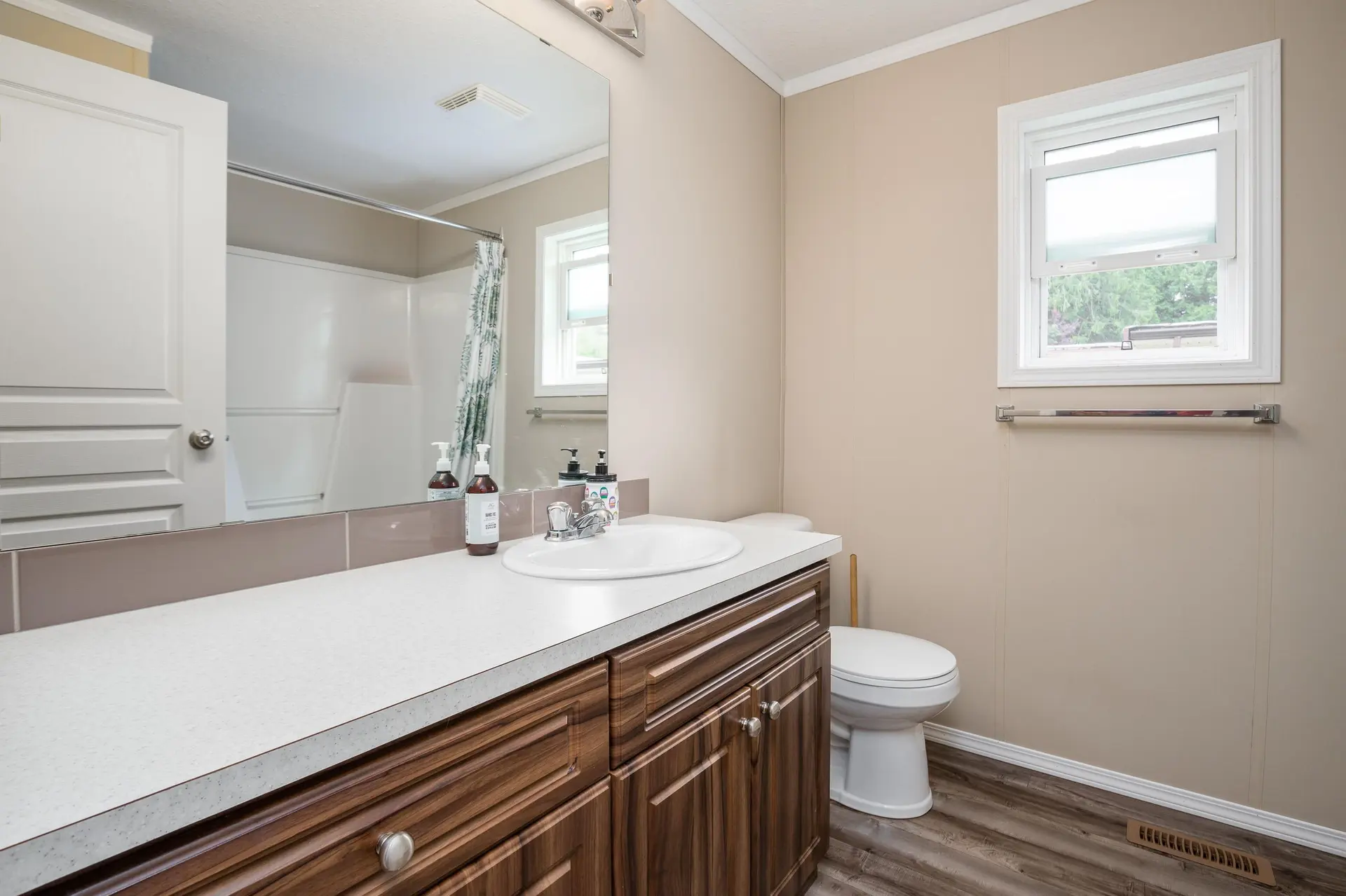 #5 40022 Government Road - Image 8