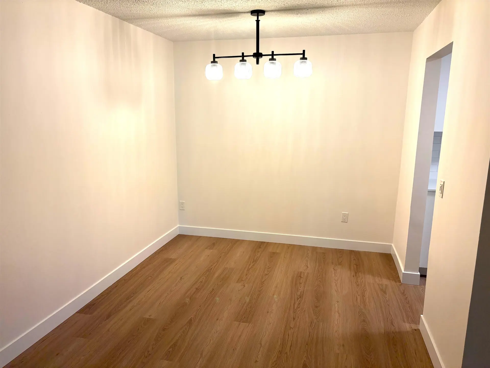 #102 200 Westhill Place - Image 6