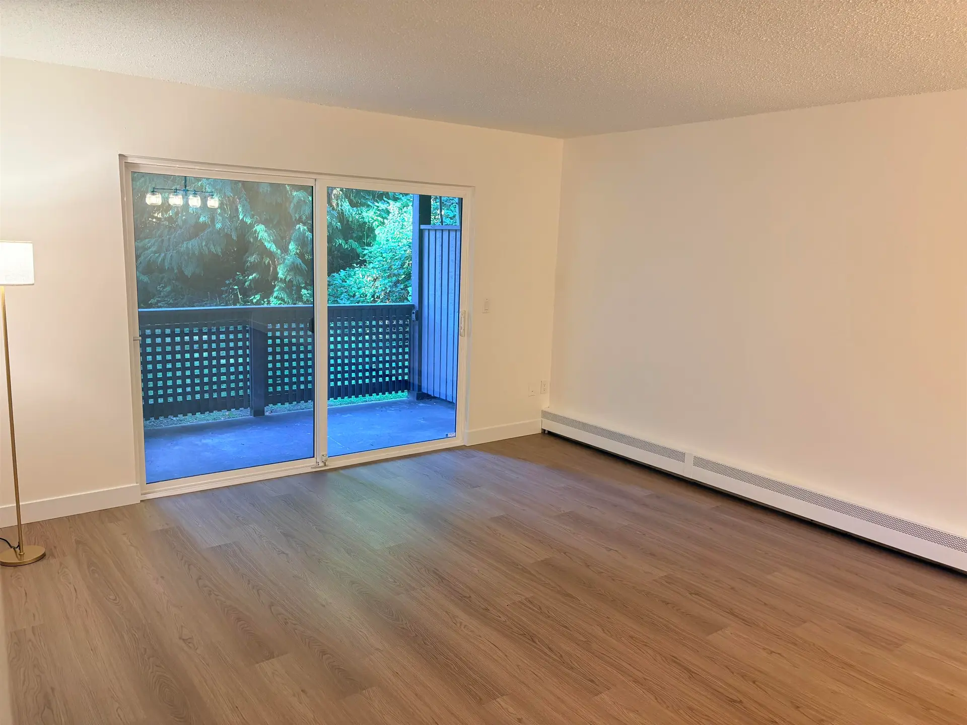 #102 200 Westhill Place - Image 4
