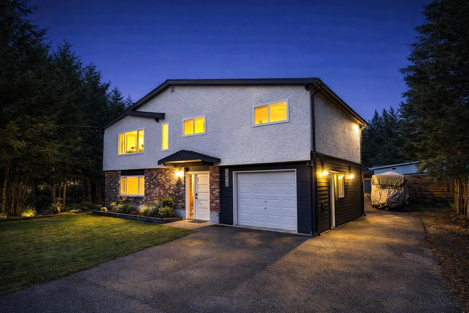 Property at 1212 Parkwood Place, Squamish, BC