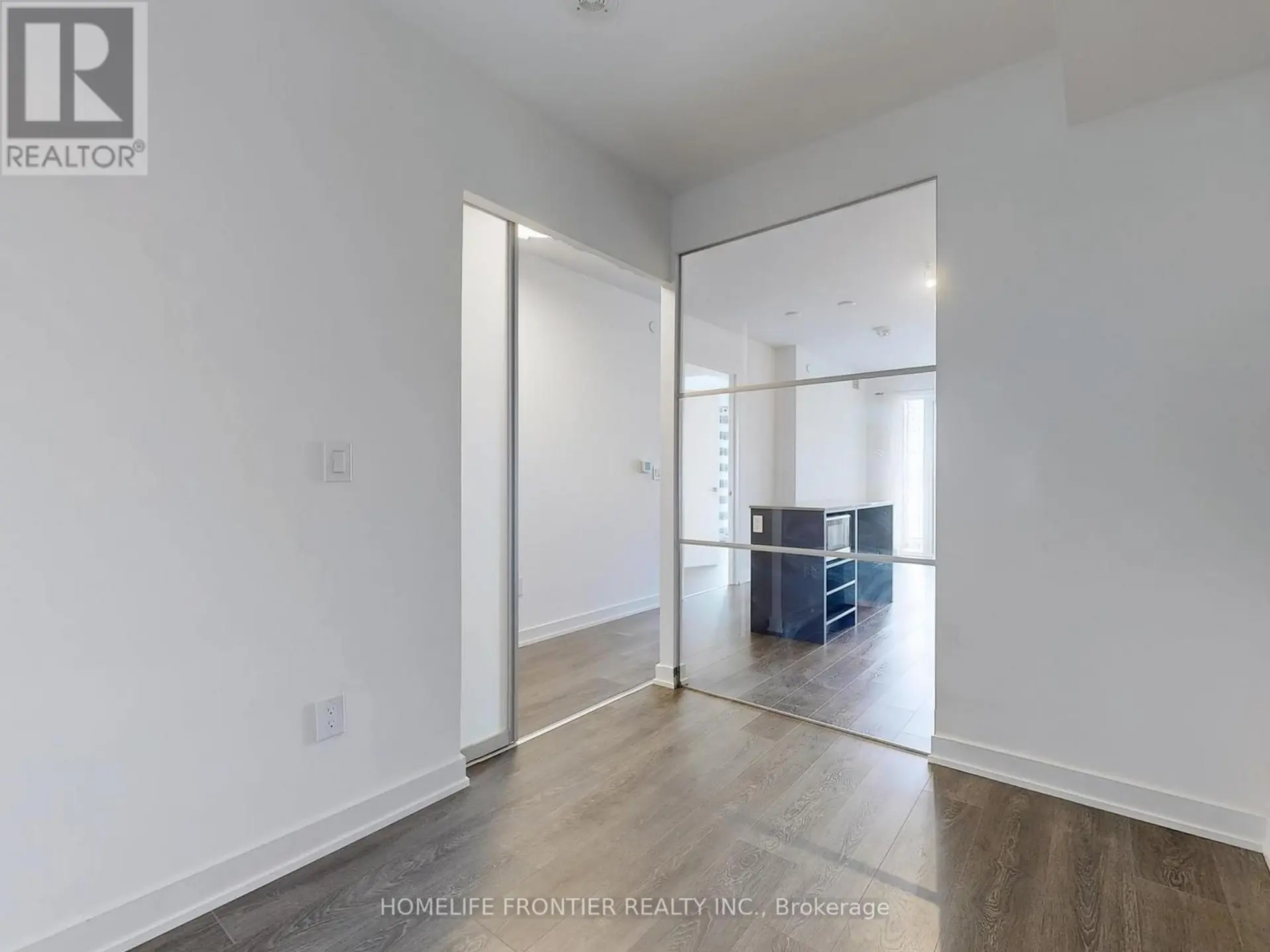#709 8 TIPPET ROAD - Image 13