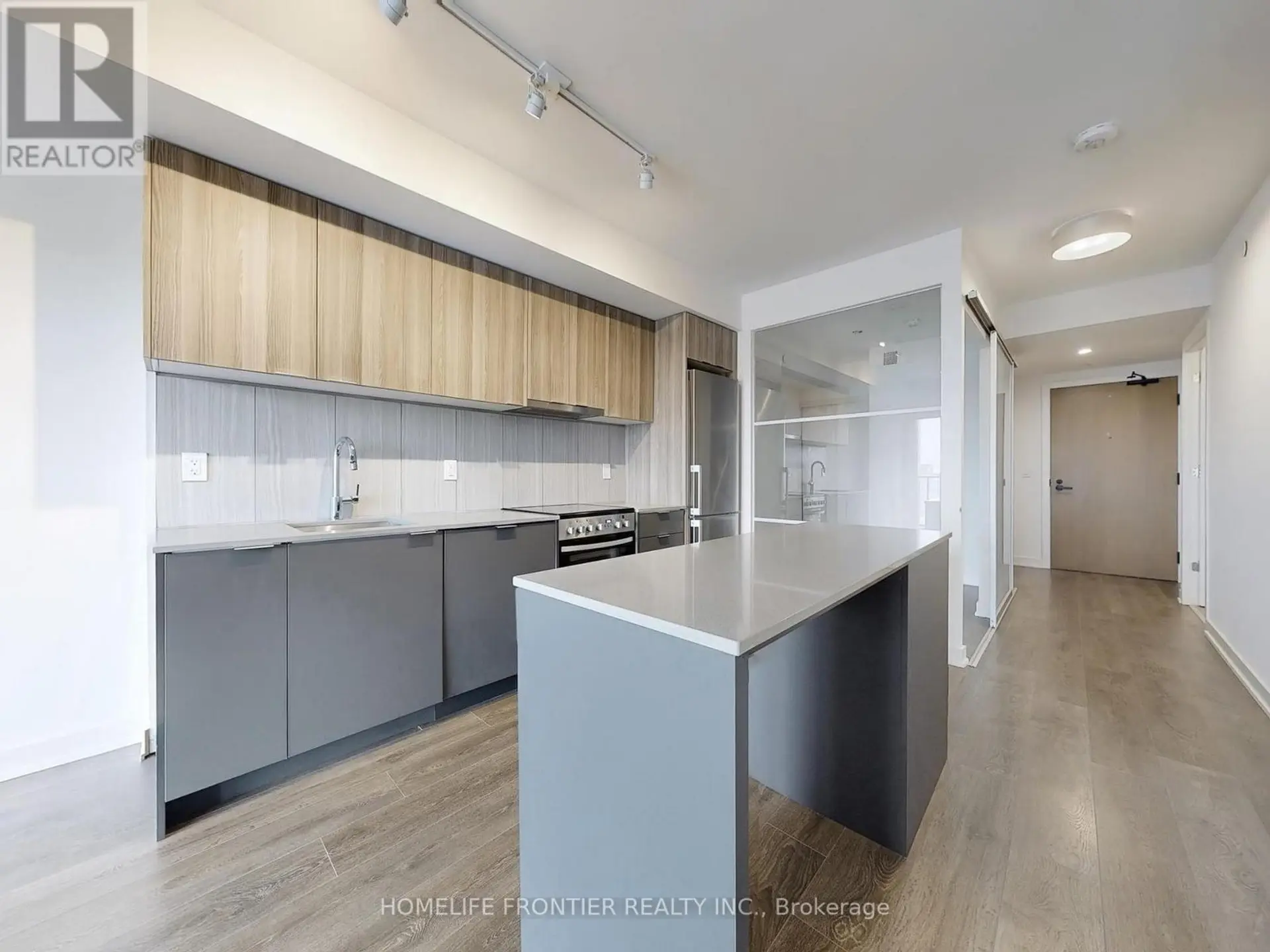 #709 8 TIPPET ROAD - Image 6