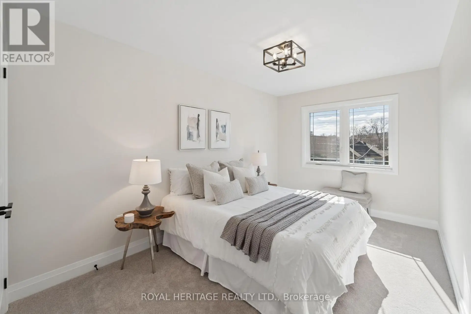 127 HICKORY STREET N - Image 17