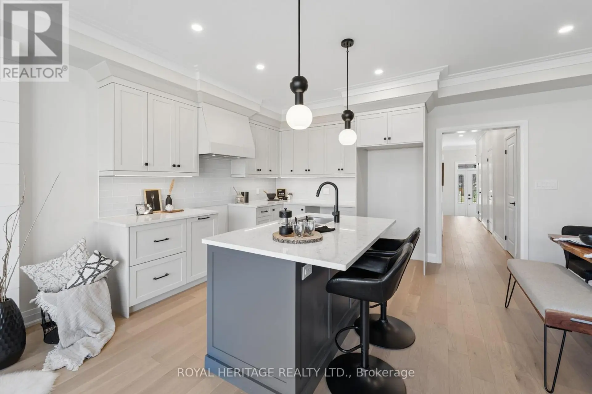 127 HICKORY STREET N - Image 6