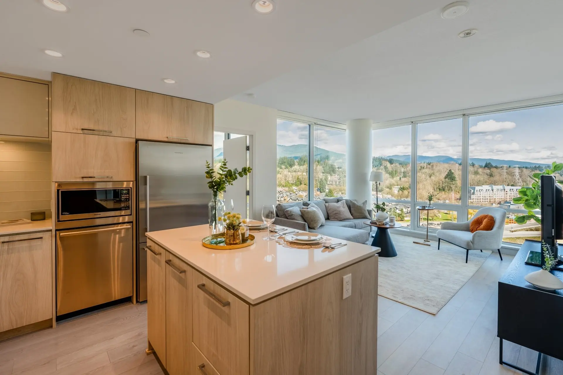 Property at #1402 680 Seylynn Crescent, North Vancouver, BC
