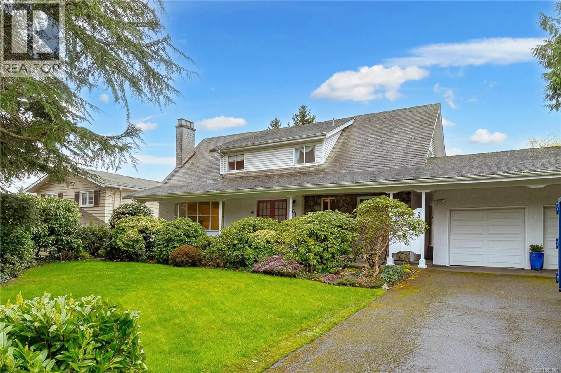 Property at 2615 Arbutus Rd, Saanich, BC