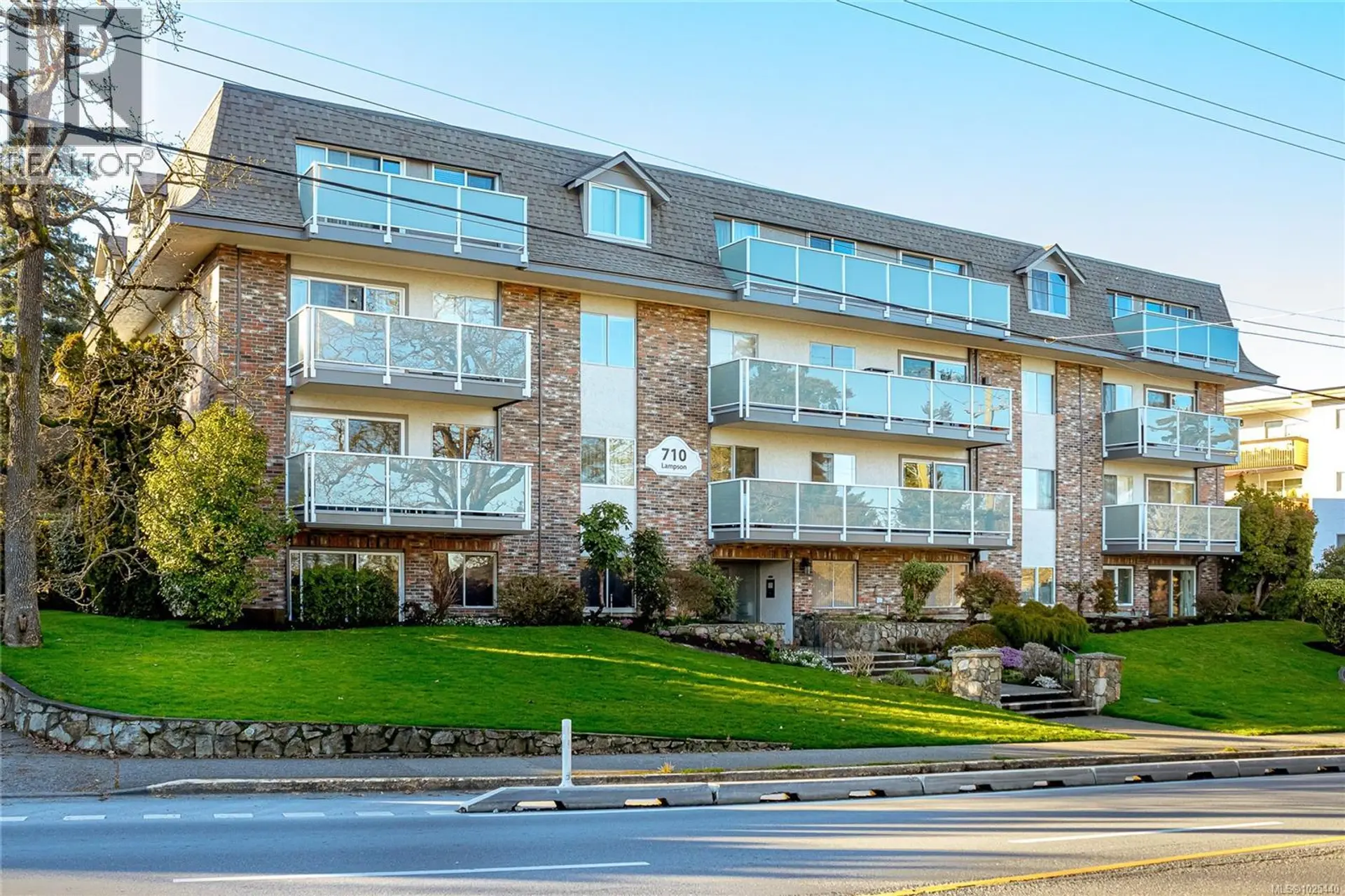 Property at #204 710 Lampson St, Esquimalt, BC