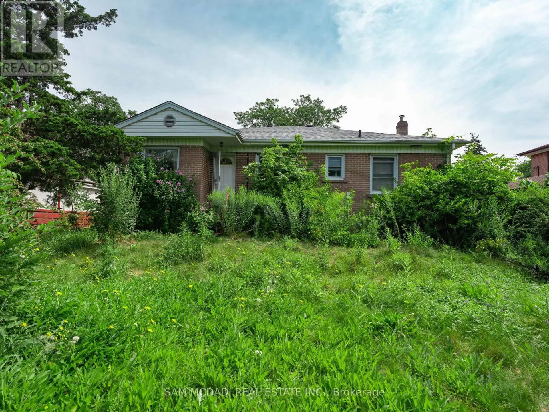 34 HIGHVIEW AVENUE - Image 8