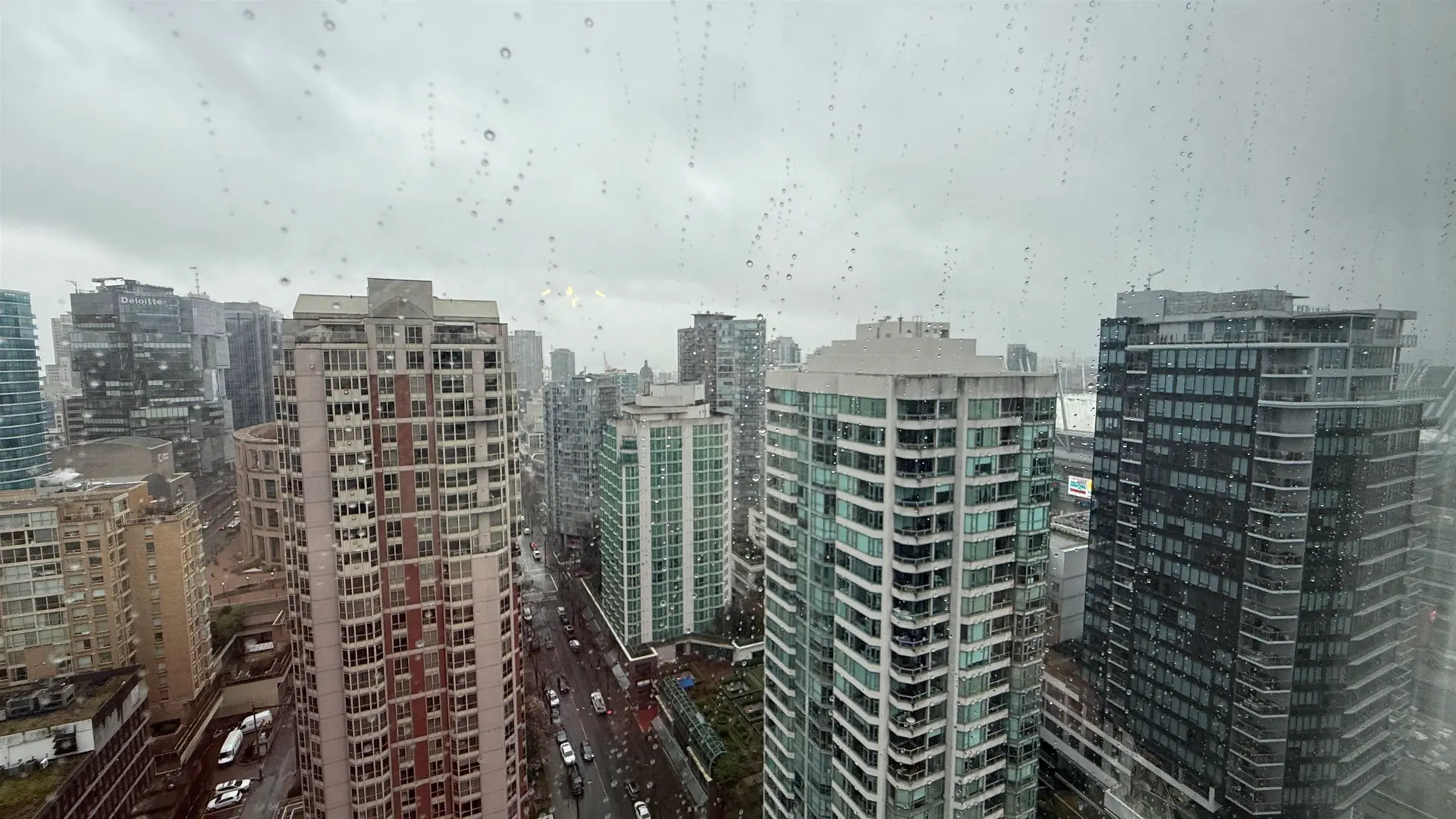 #3008 909 Mainland Street - Image 12
