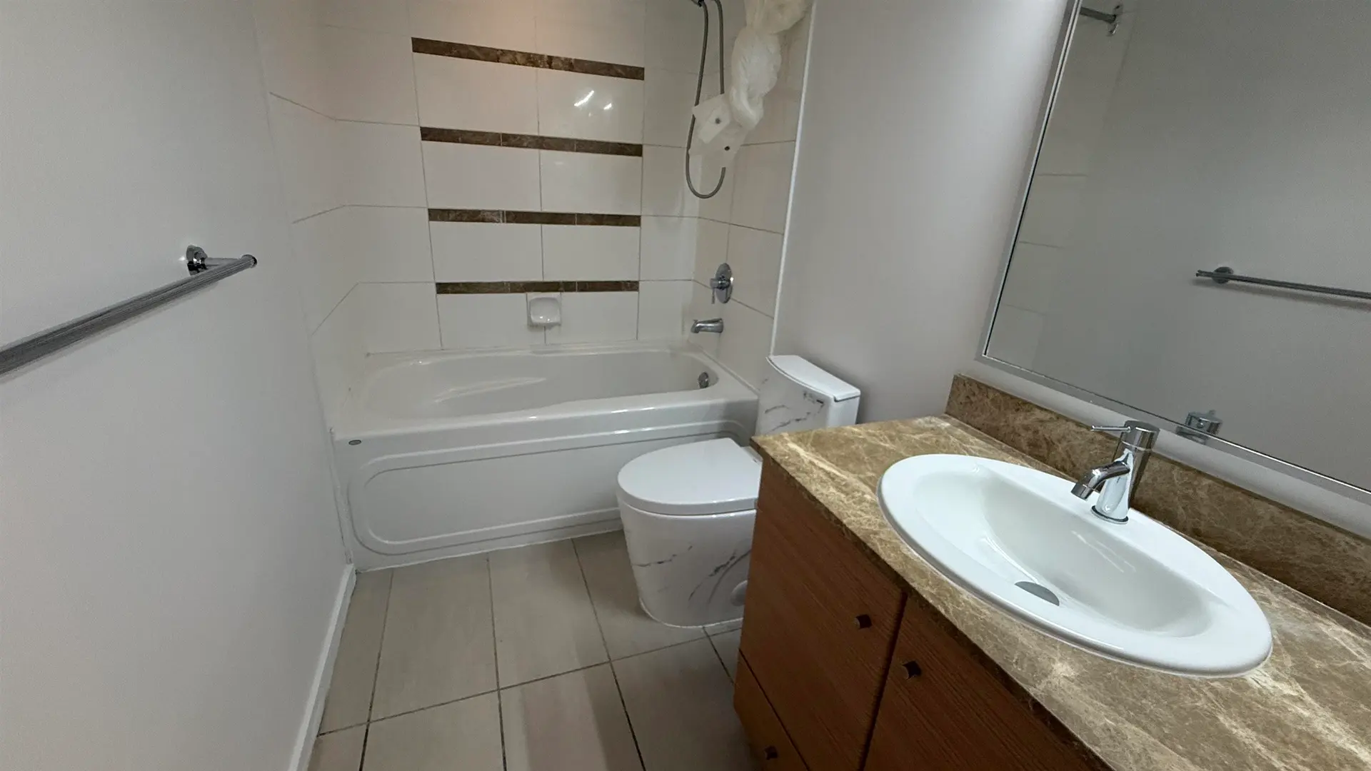 #3008 909 Mainland Street - Image 5