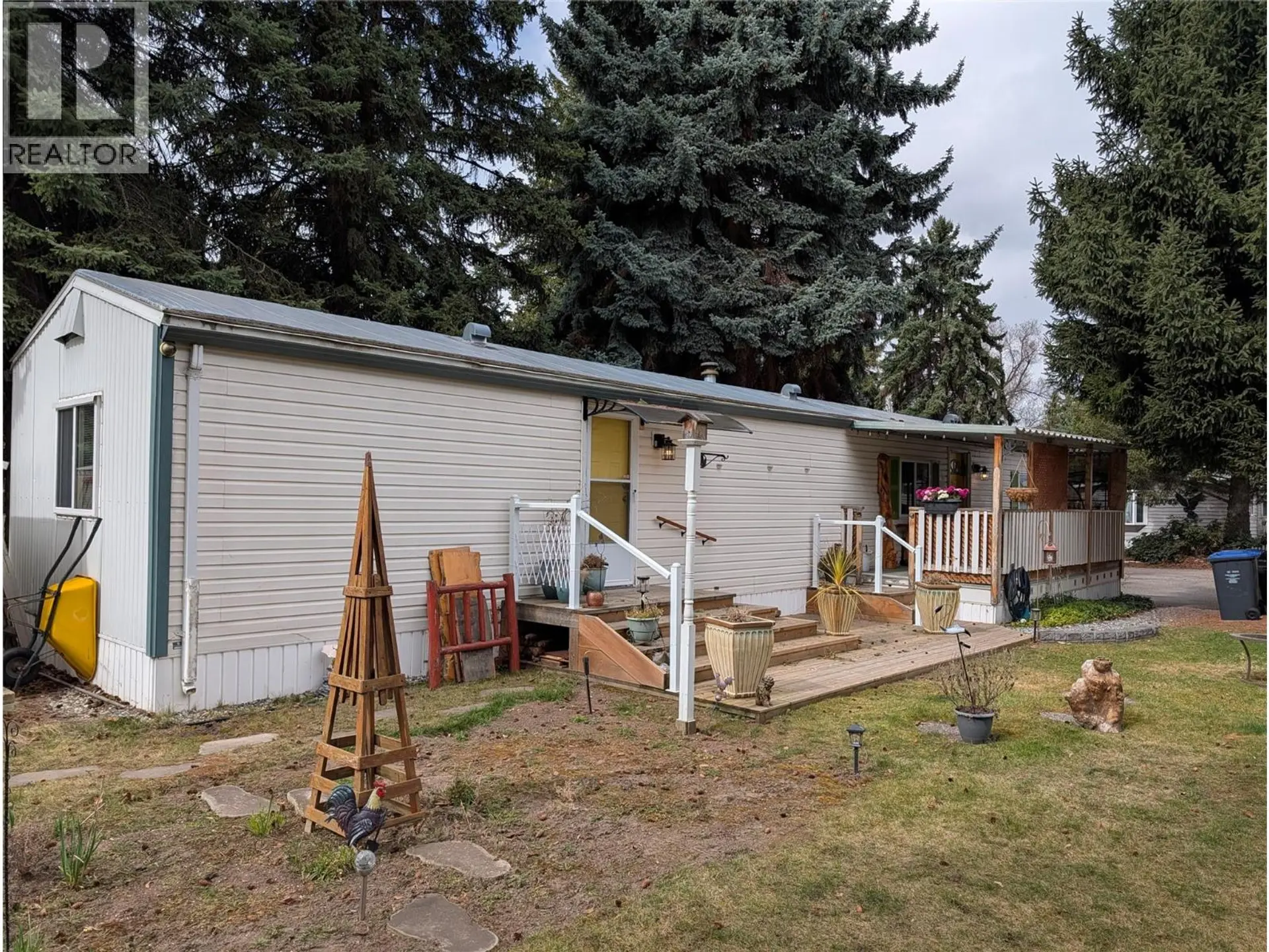 #27 3535 Casorso Road - Image 4