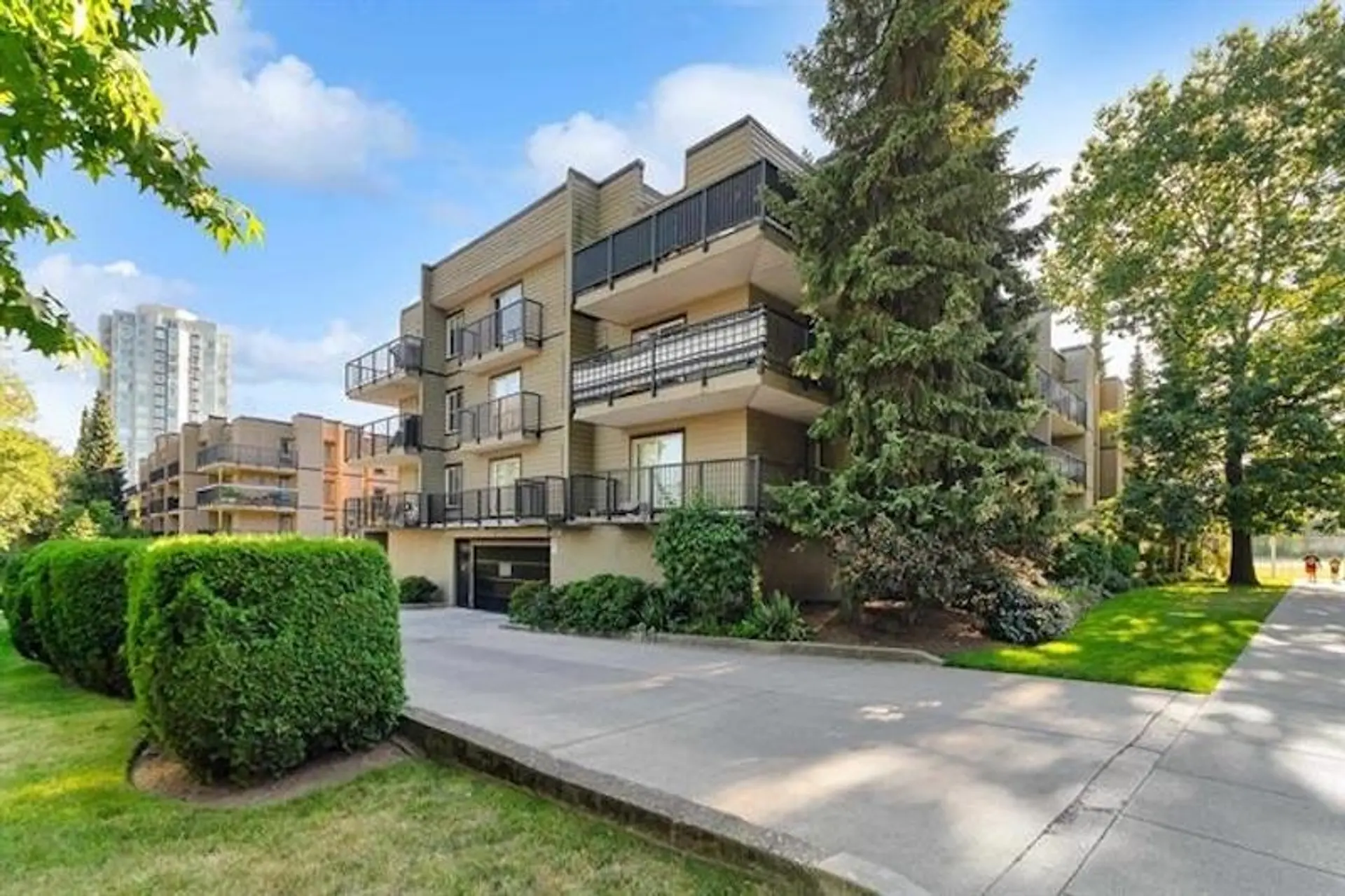 #315 10468 148 Street - Image 12