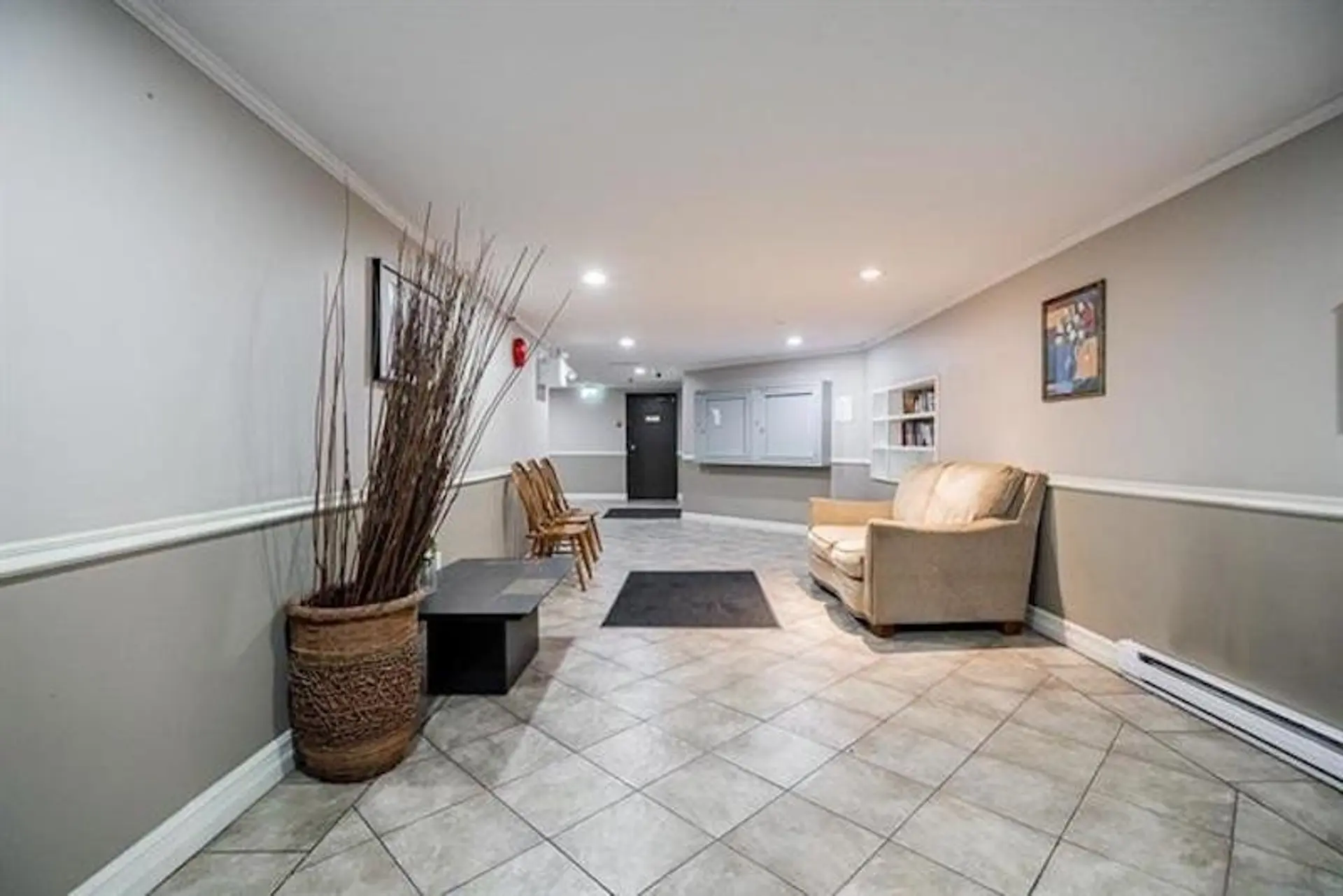 #315 10468 148 Street - Image 3